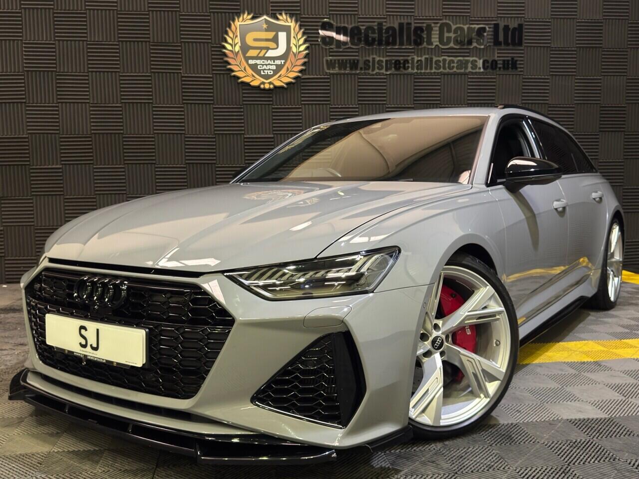 Audi RS6 Avant view 24