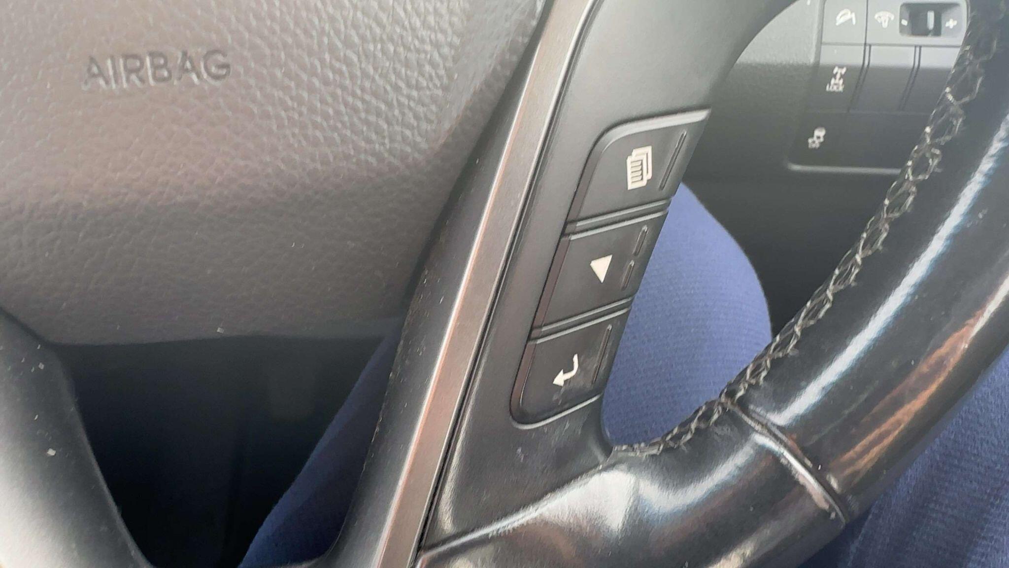 Hyundai Santa FE view 11