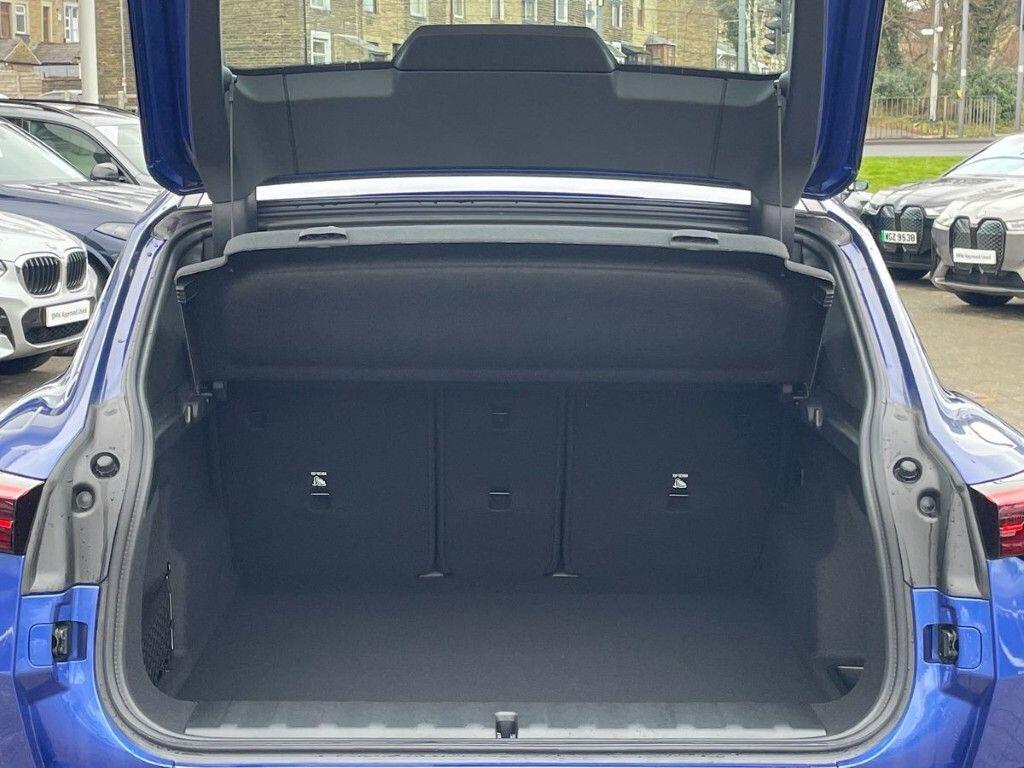 BMW iX2 view 82