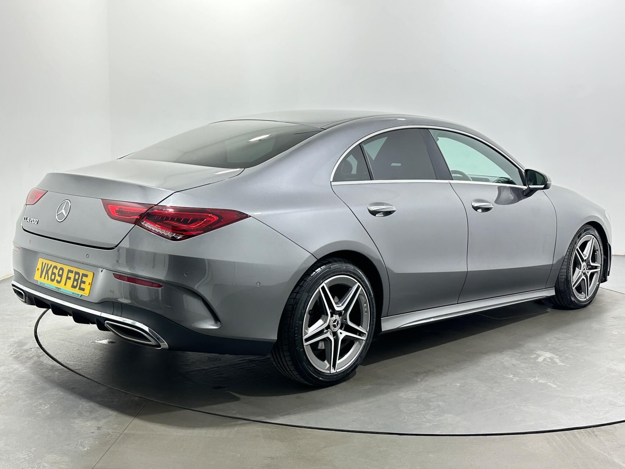 Mercedes-Benz Cla view 8