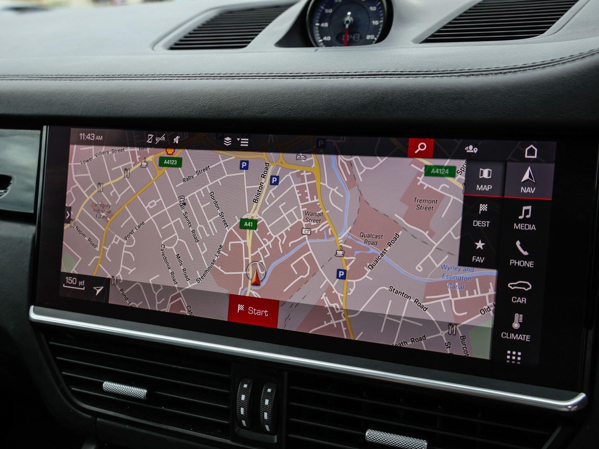 Porsche Cayenne view 48