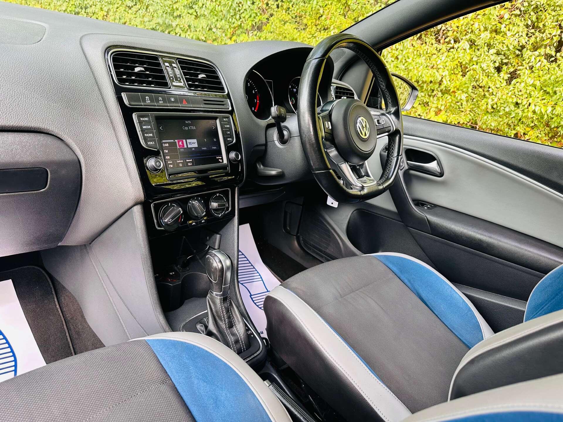 Volkswagen Polo view 7