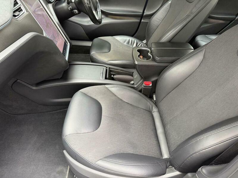 2017 Tesla Model S image 21