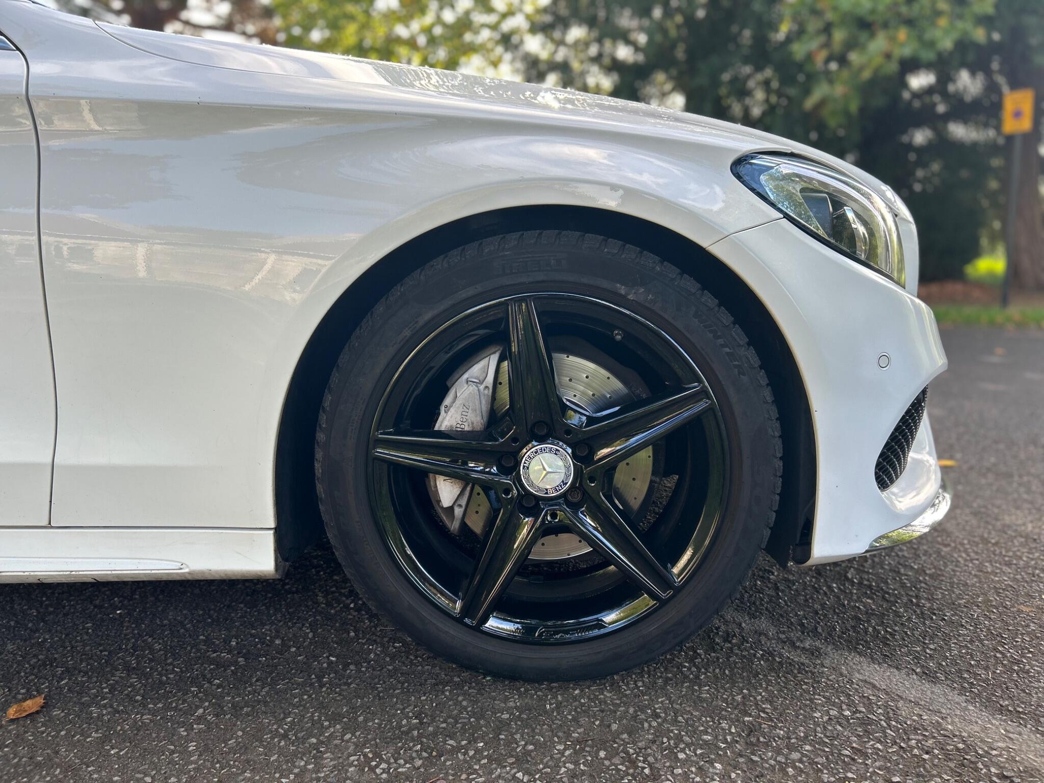 Mercedes-Benz C-Class view 36