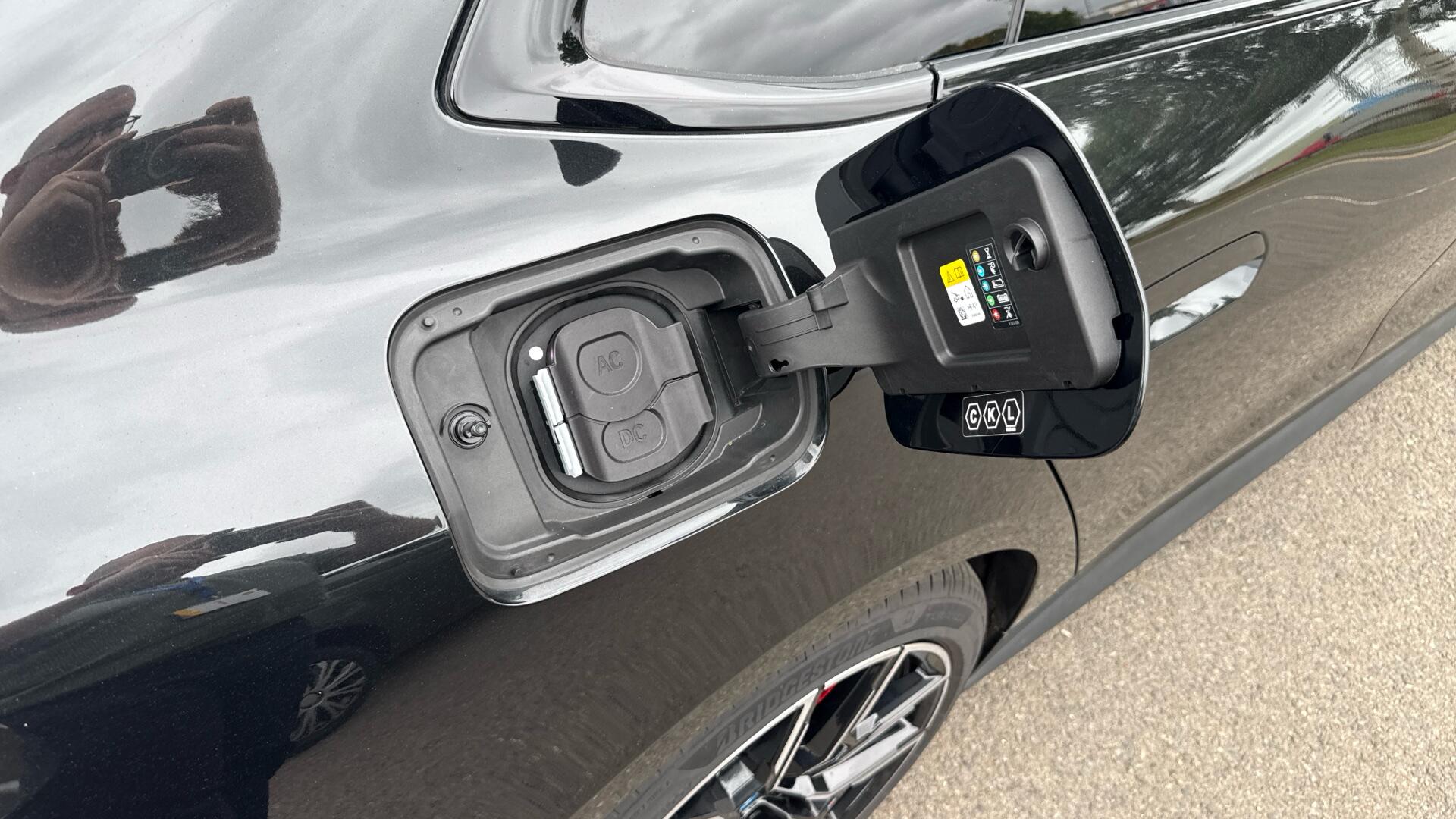 BMW i4 view 27
