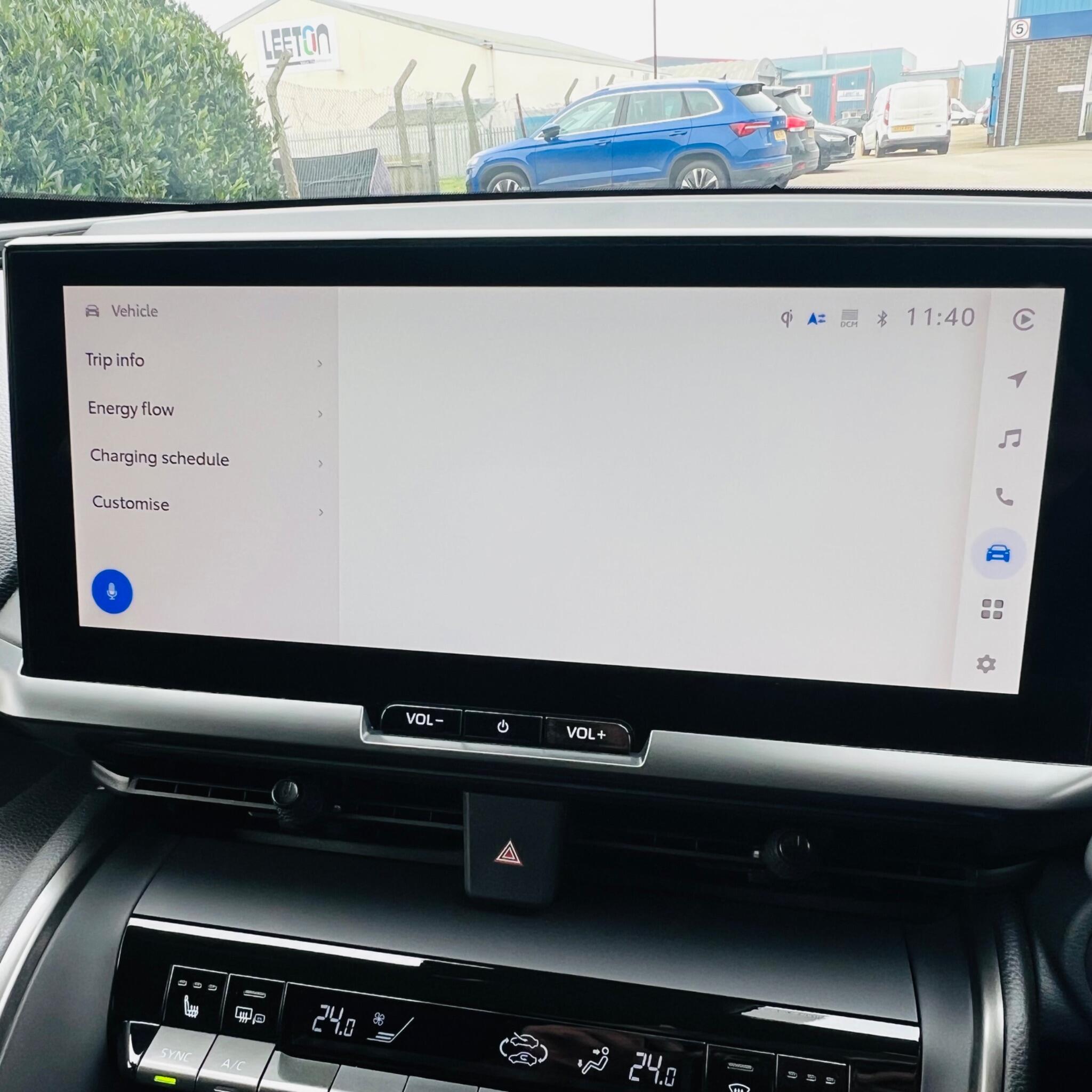 Toyota C-HR view 33