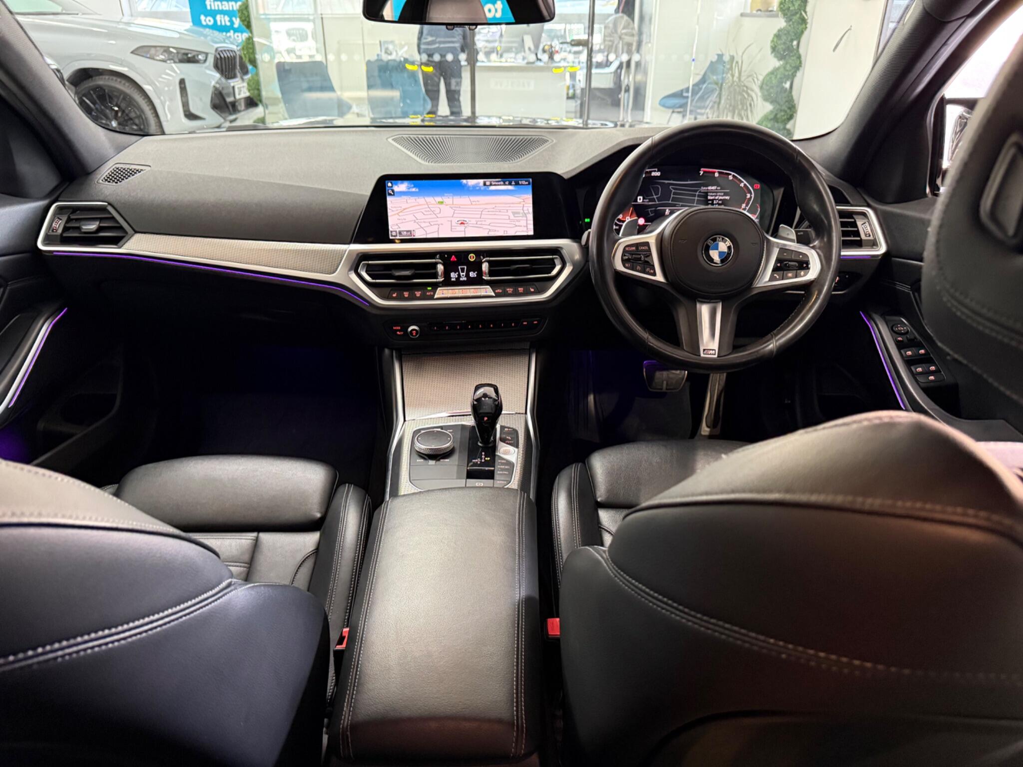 BMW 3 Series view 21