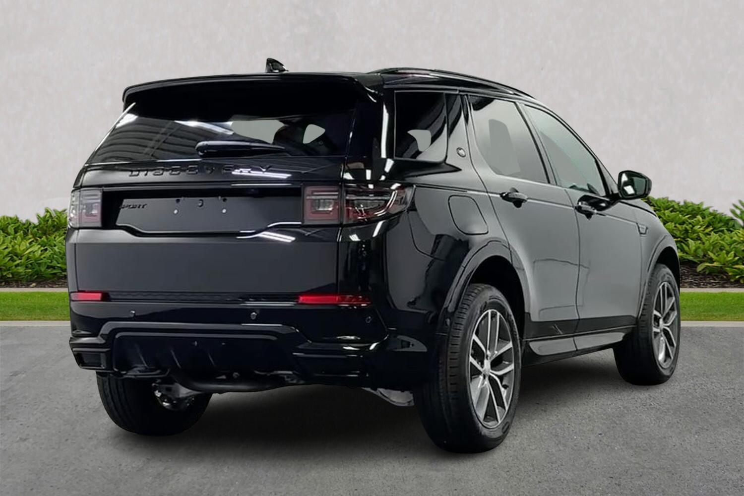 Land Rover Discovery Sport view 18