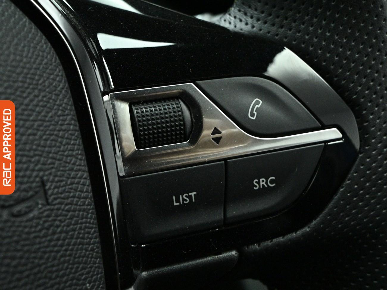 Peugeot 208 view 23