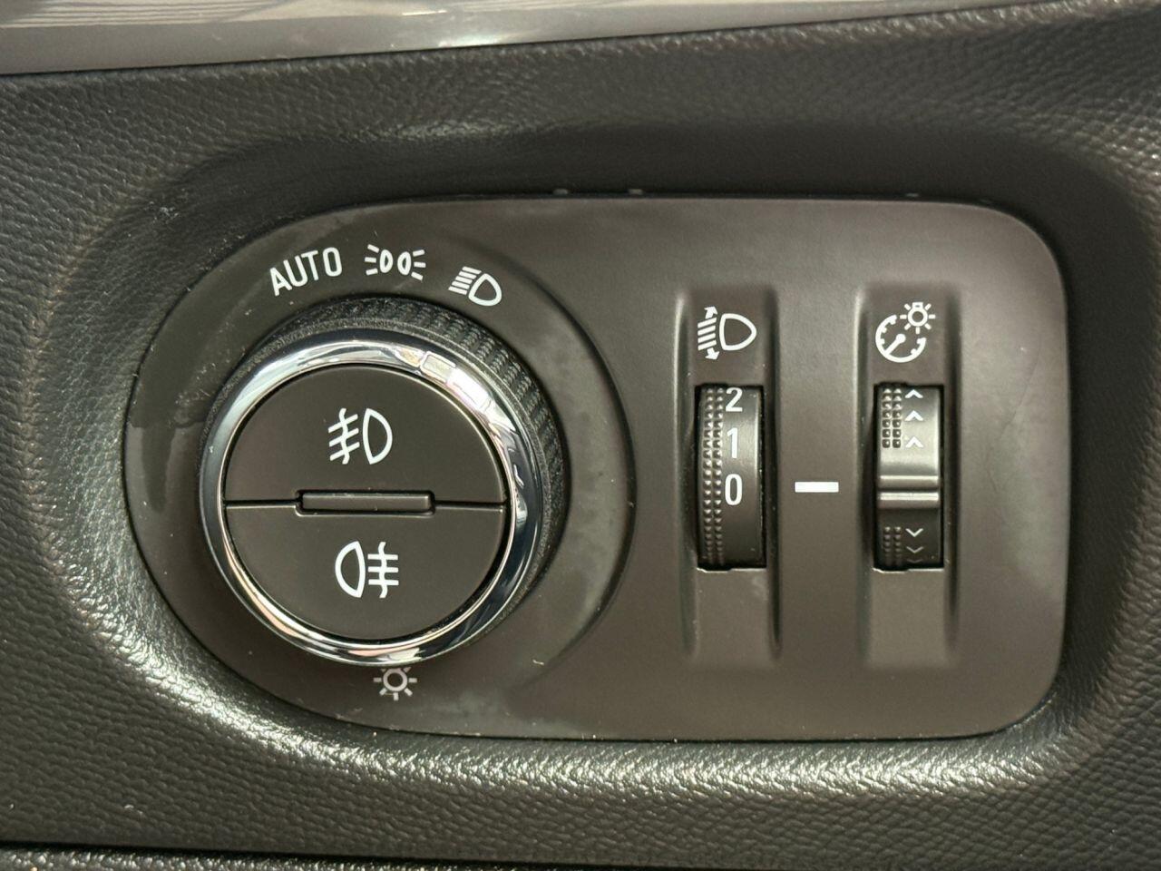 Vauxhall Mokka Electric view 36