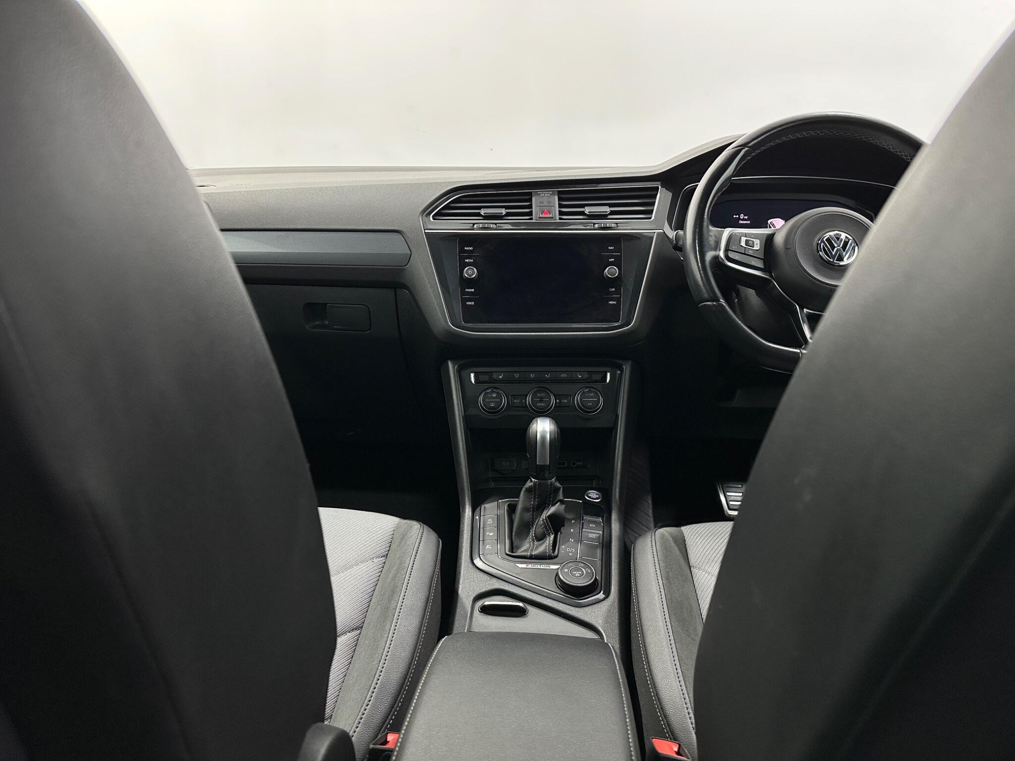 Volkswagen Tiguan view 19