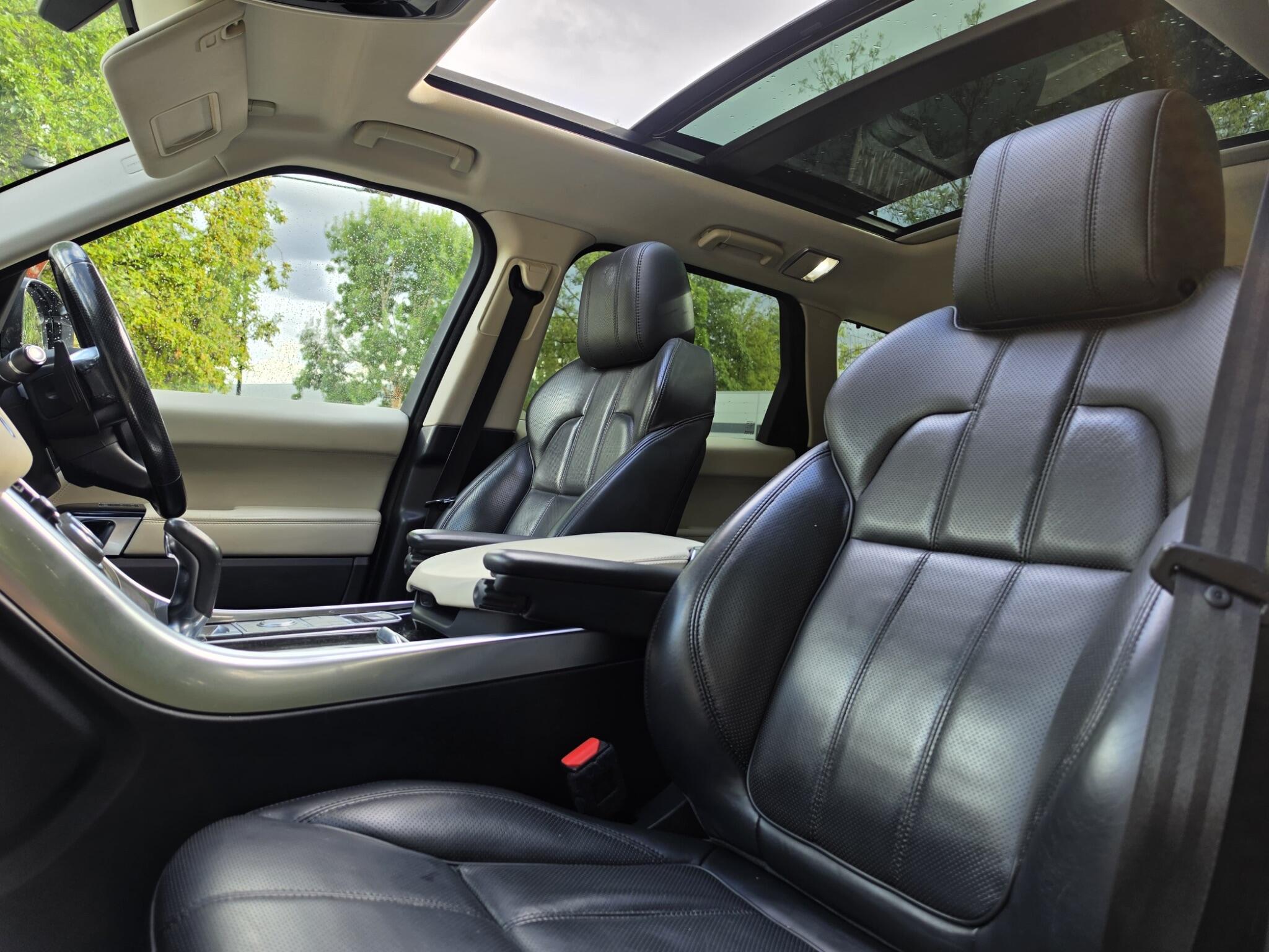 Land Rover Range Rover Sport view 8