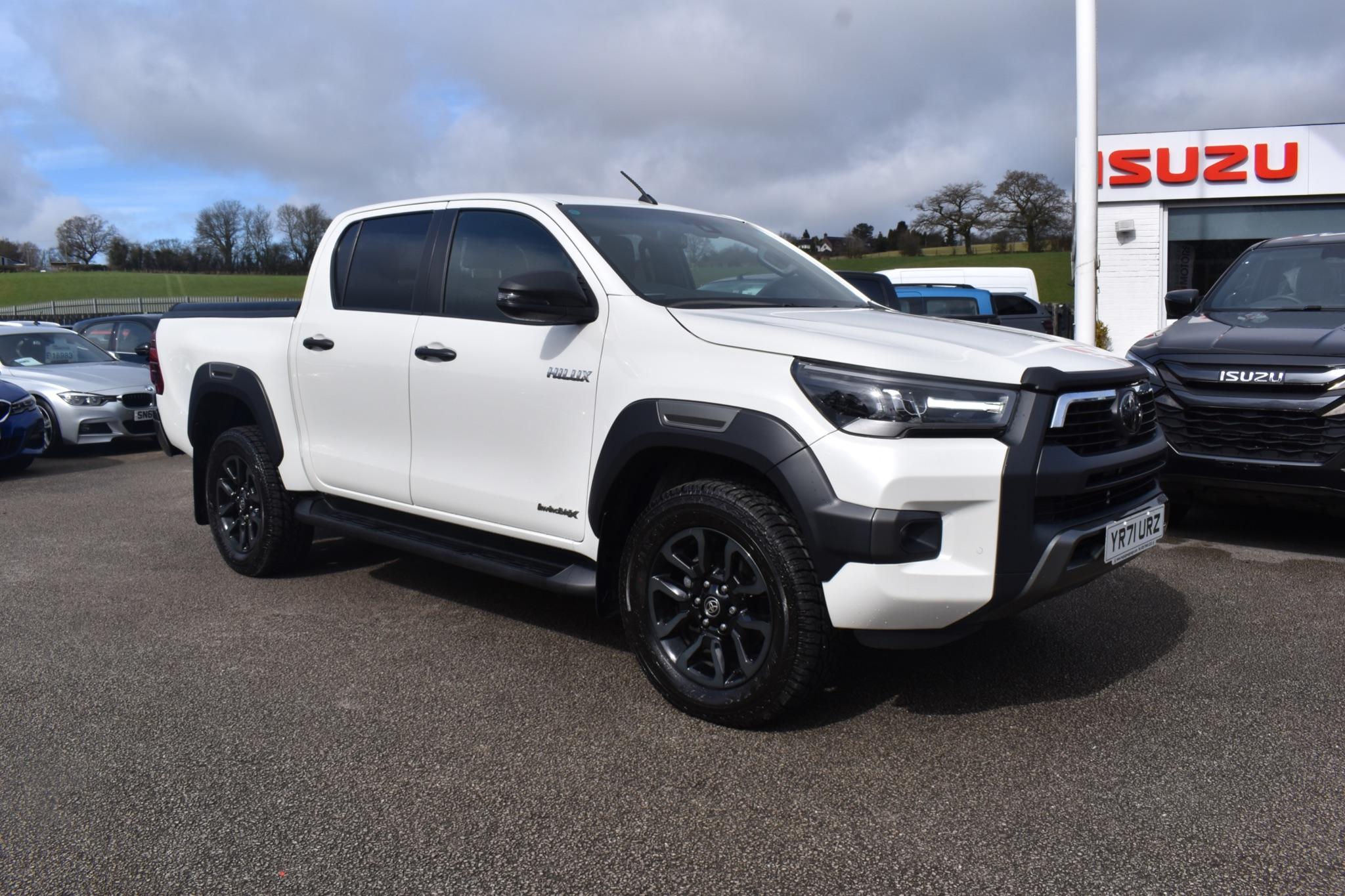 Hilux - 2.8 D-4D Invincible X 4WD Euro 6 (s/s) 4dr - Image 9