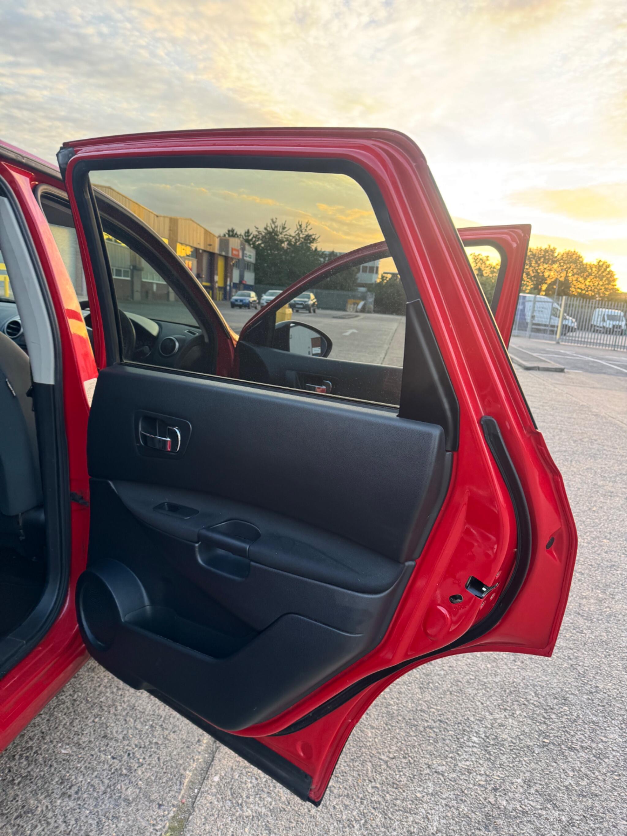 Nissan Qashqai+2 view 31