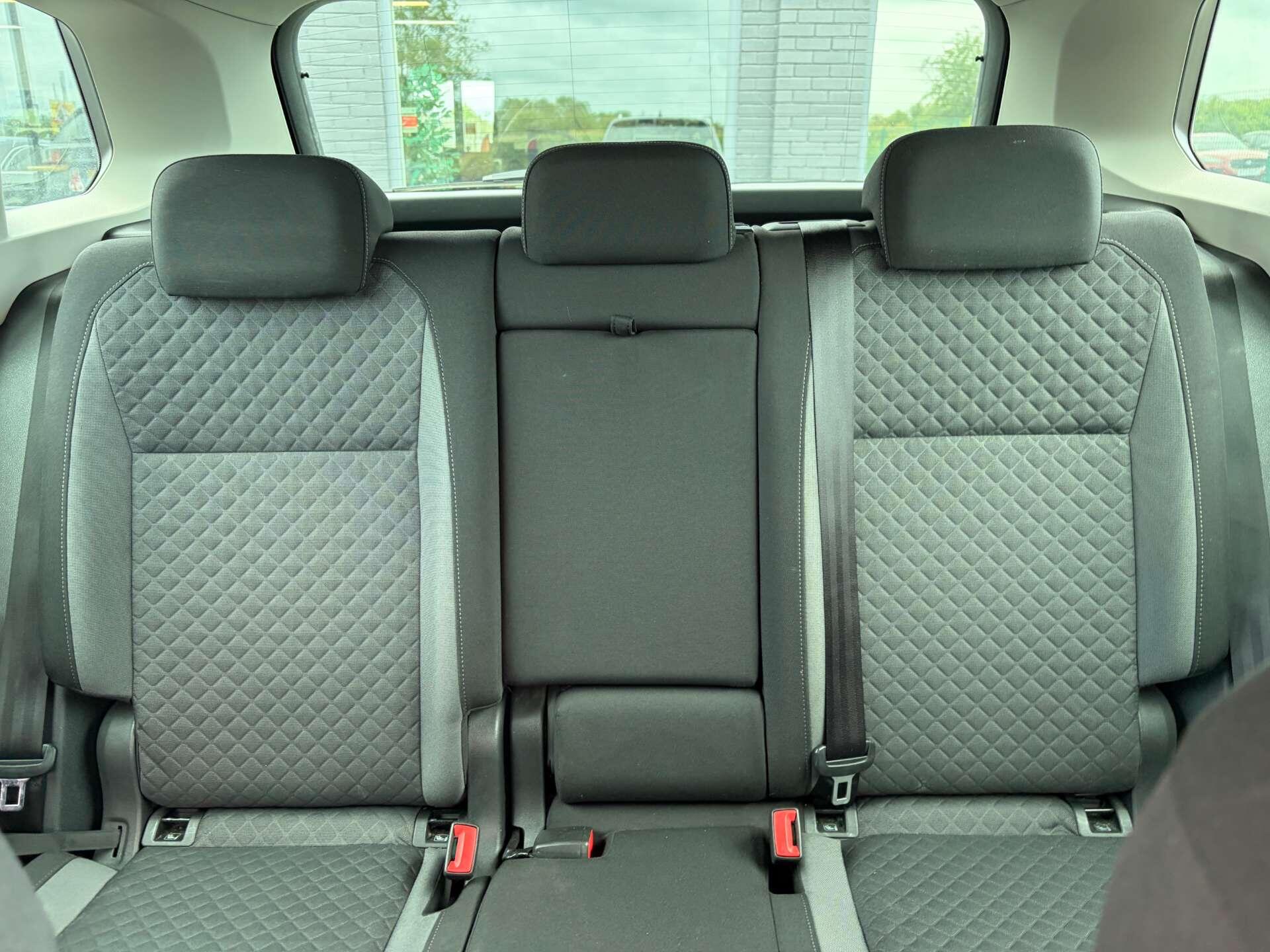 Volkswagen Tiguan view 32