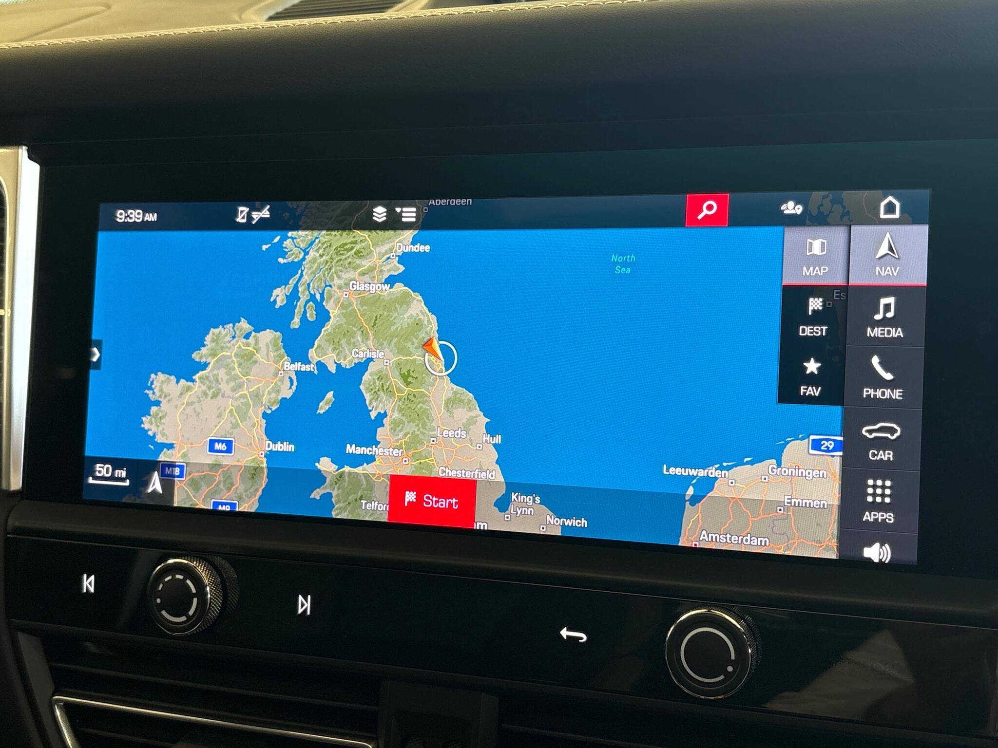 Porsche Macan view 32