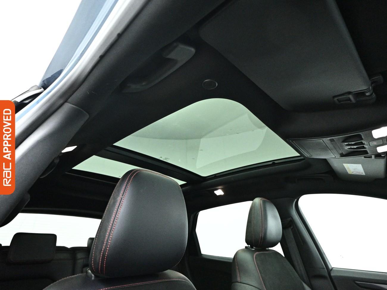 Ford Kuga view 3