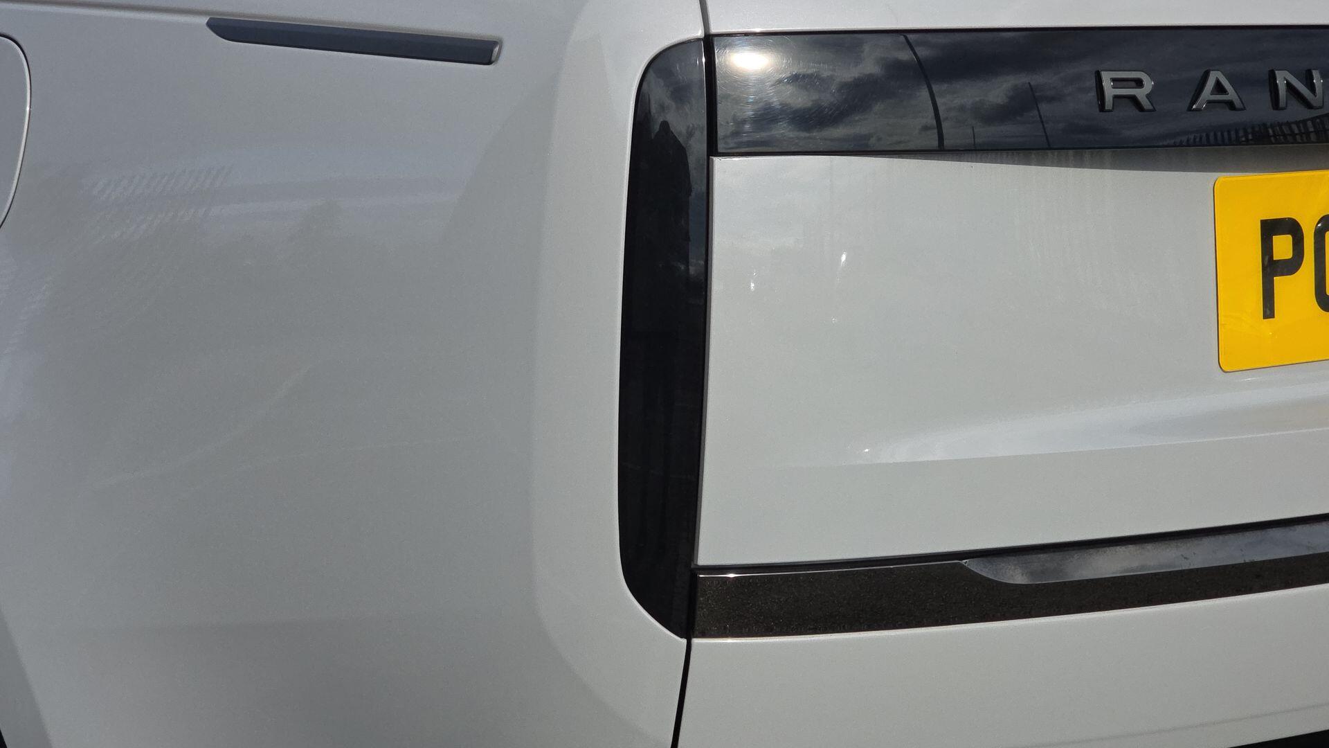 Land Rover Range Rover view 19