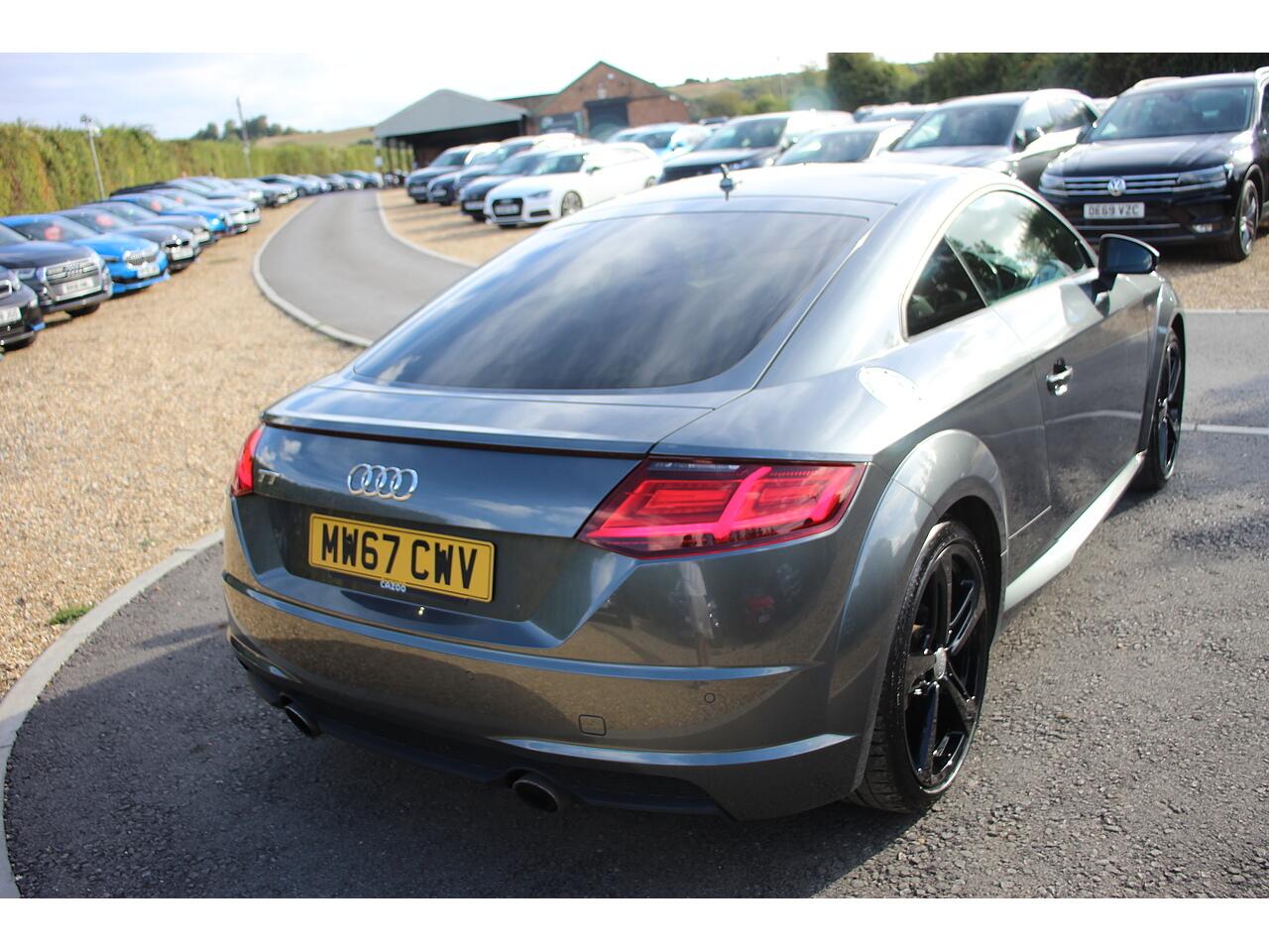 Audi TT view 11
