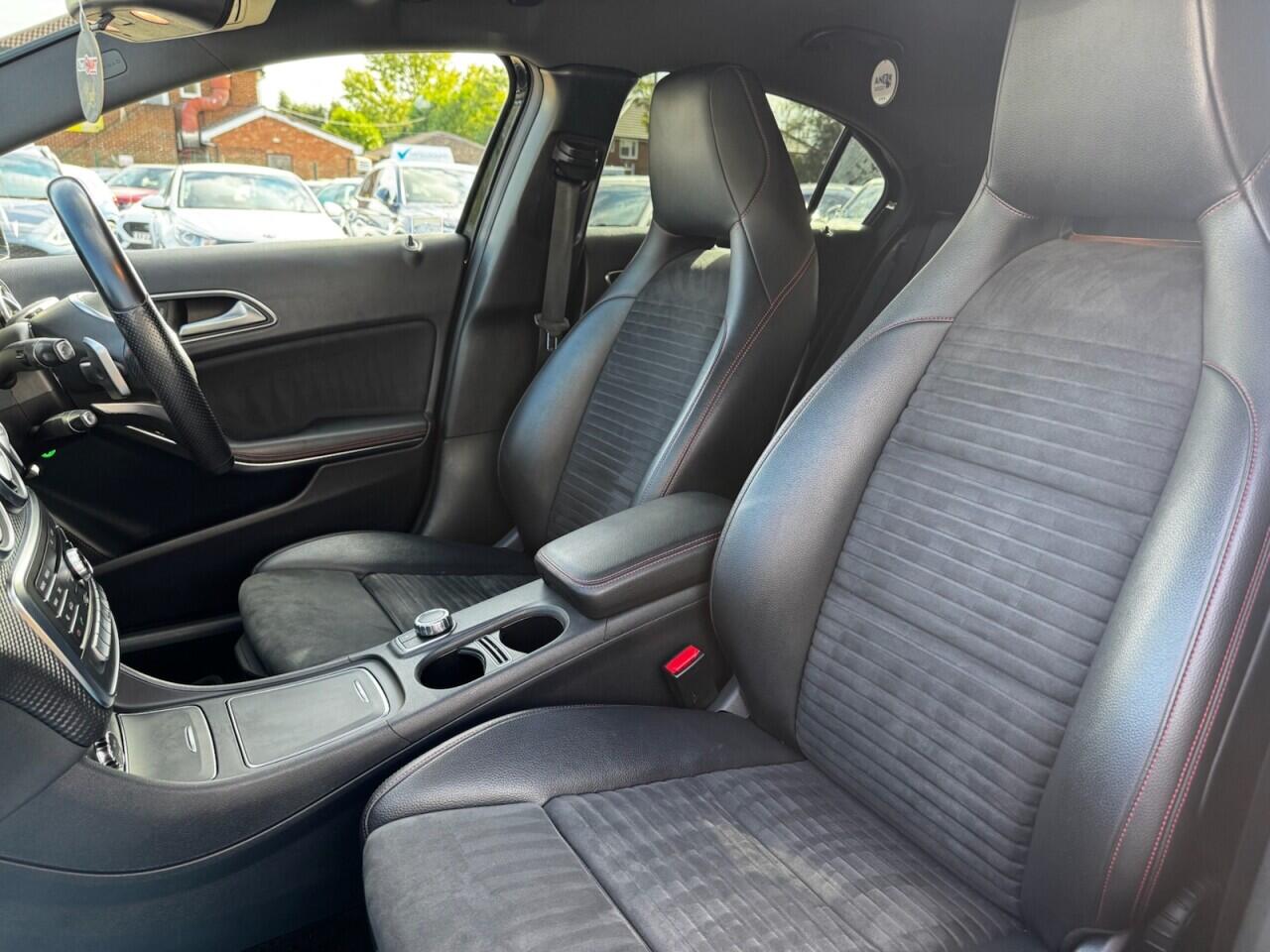 Mercedes-Benz A-Class view 35