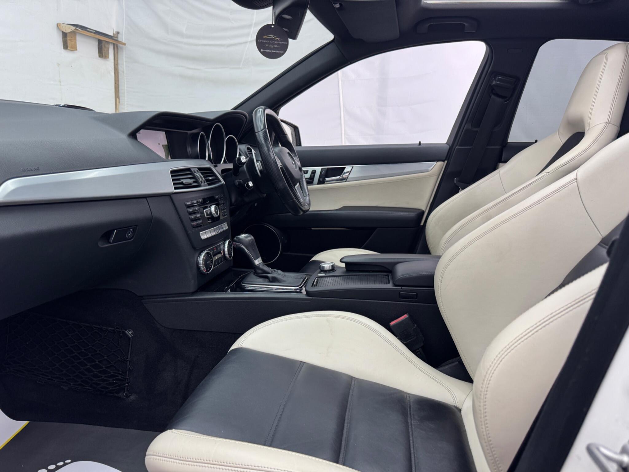 Mercedes-Benz C Class view 41