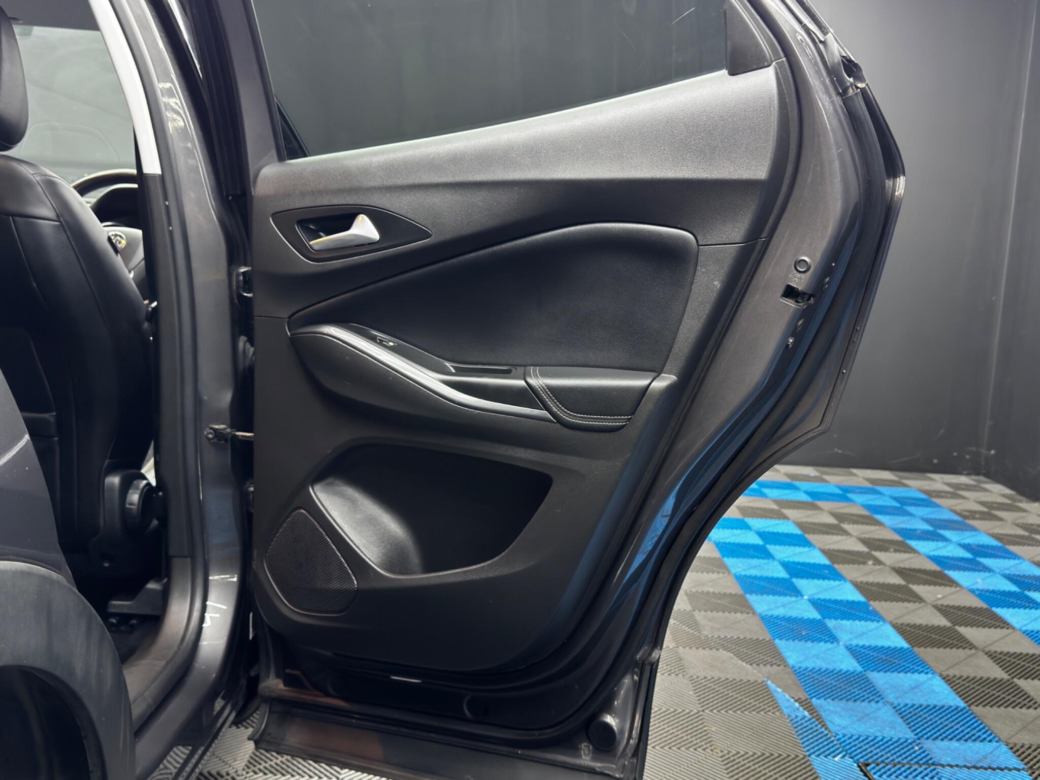 Vauxhall Grandland X view 38