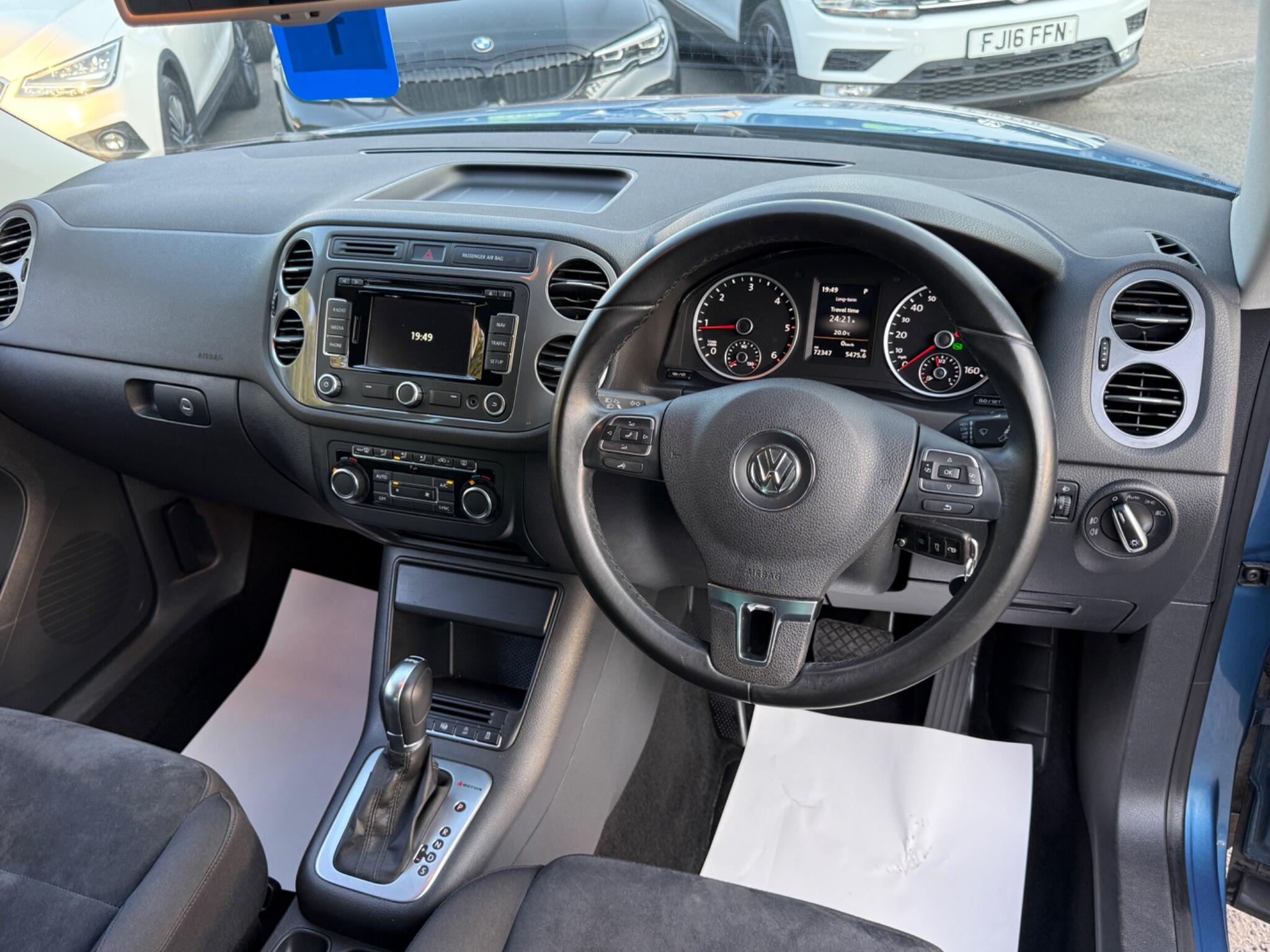 Volkswagen Tiguan - Image 34