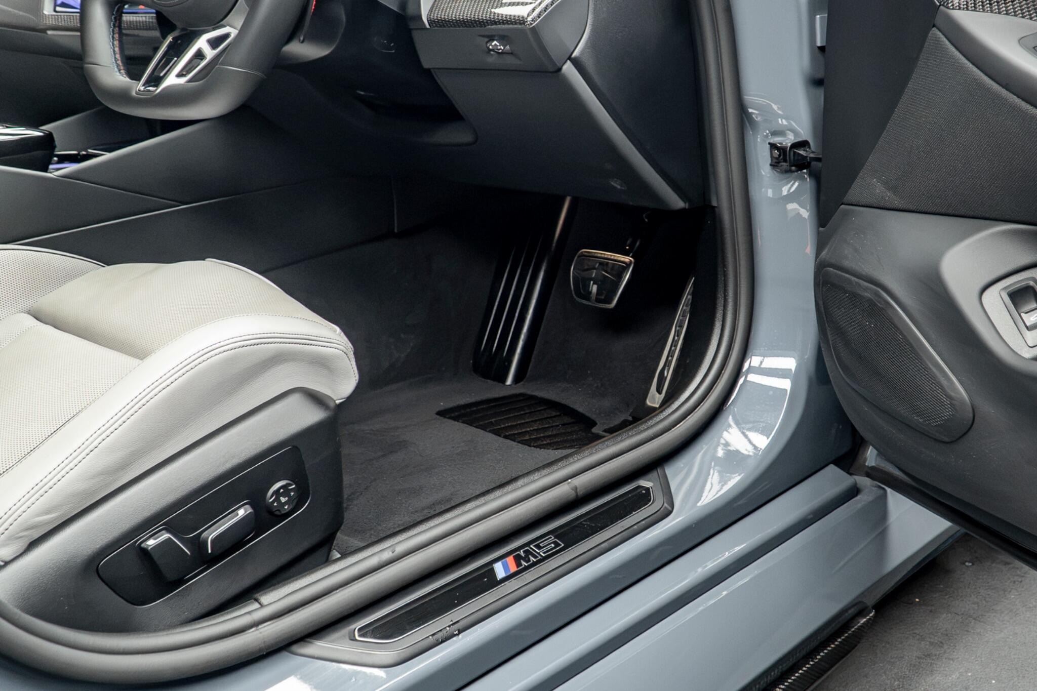 BMW M5 view 44