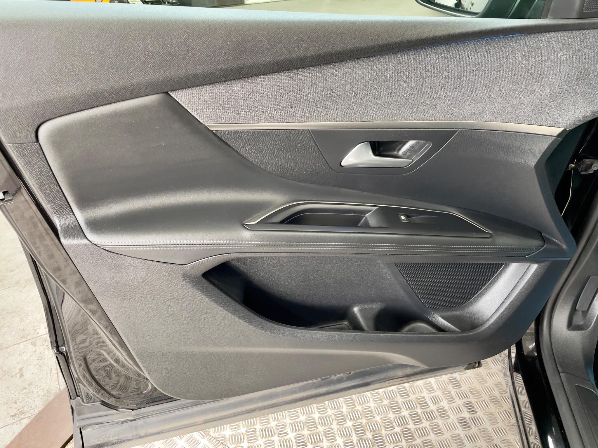Peugeot 3008 view 44