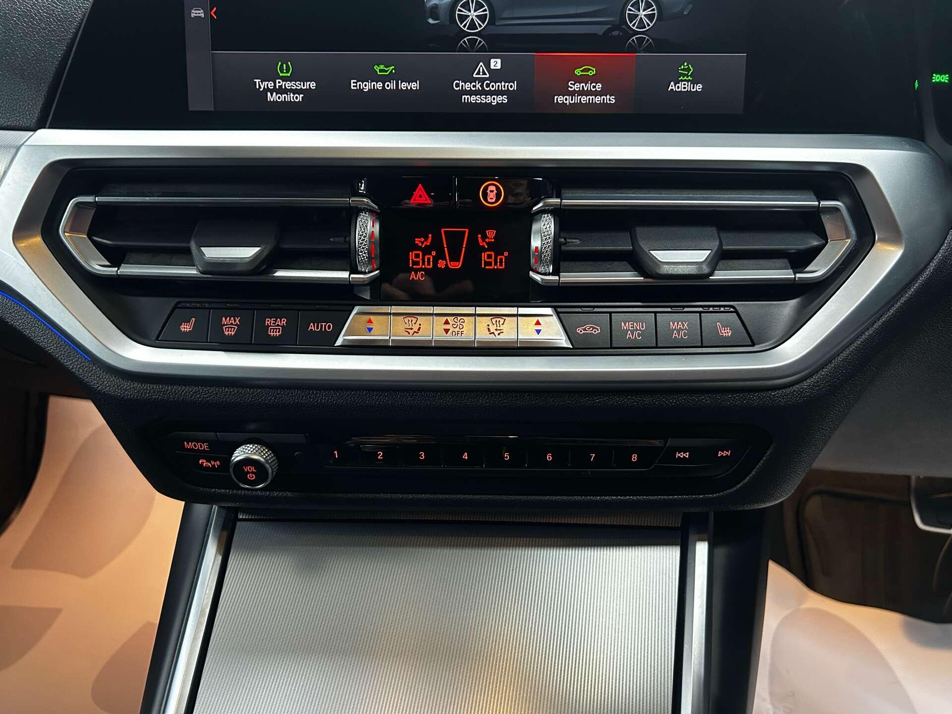BMW 3 Series view 52
