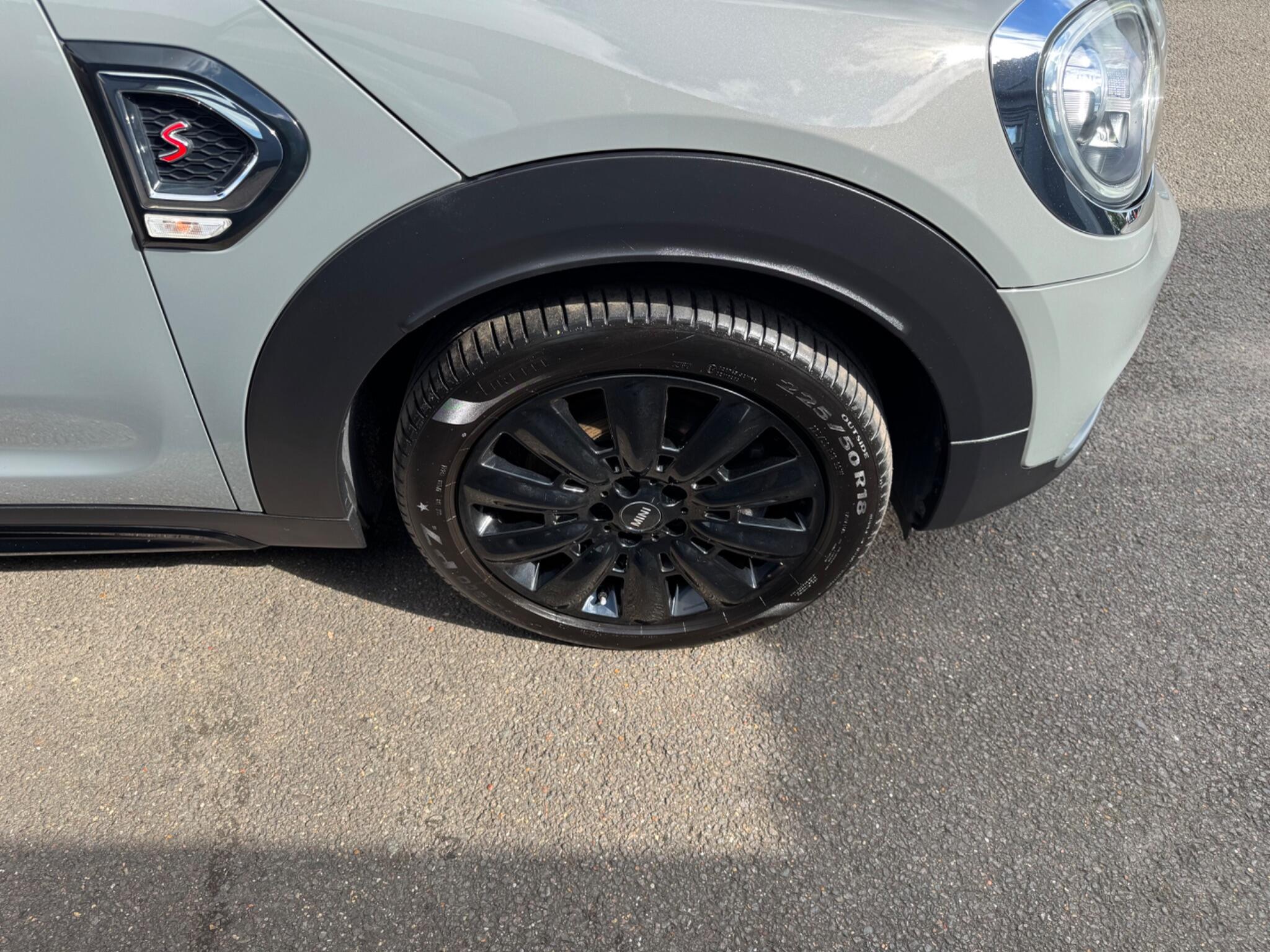 Mini Countryman view 31