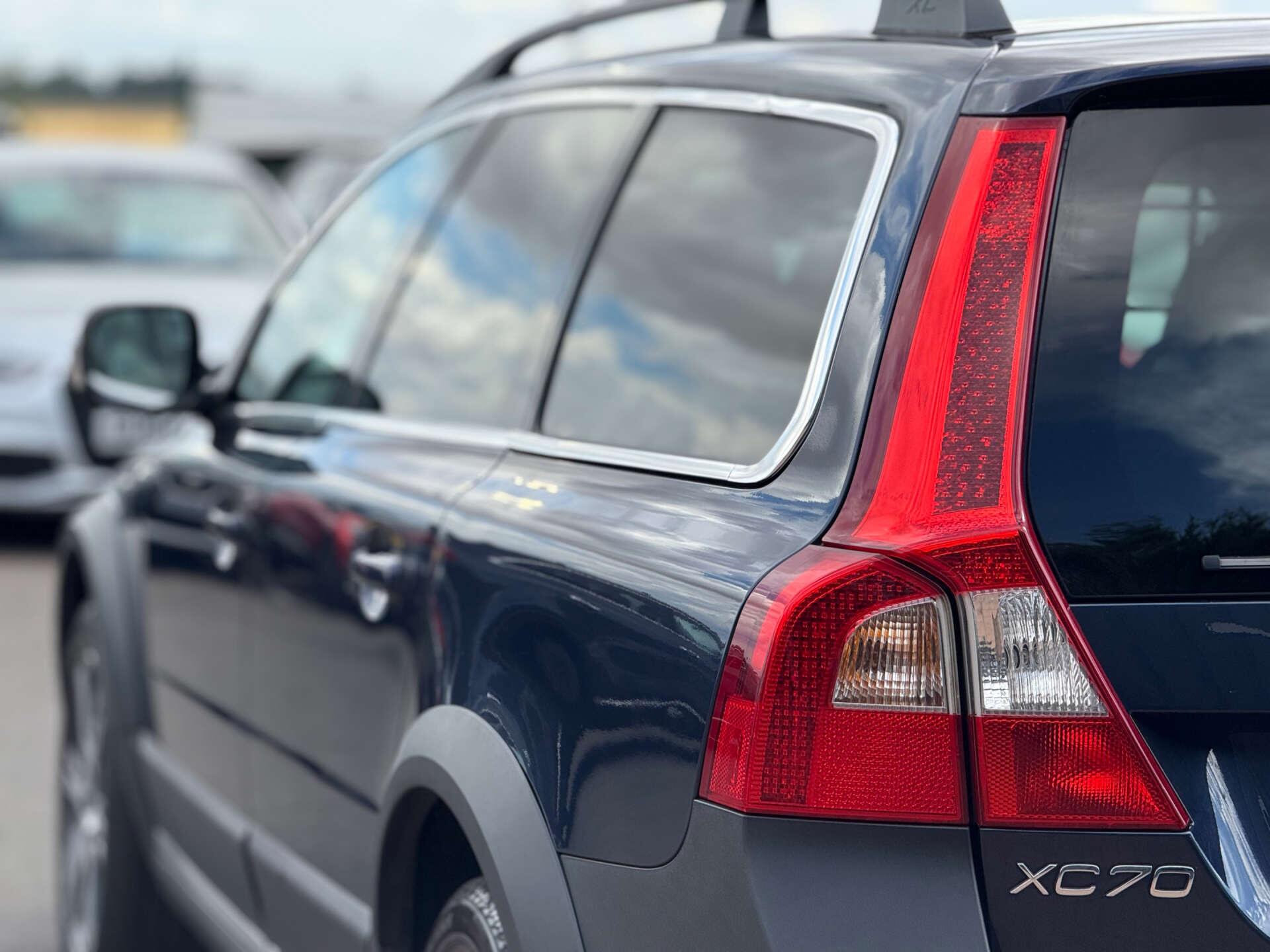 Volvo XC70 view 25