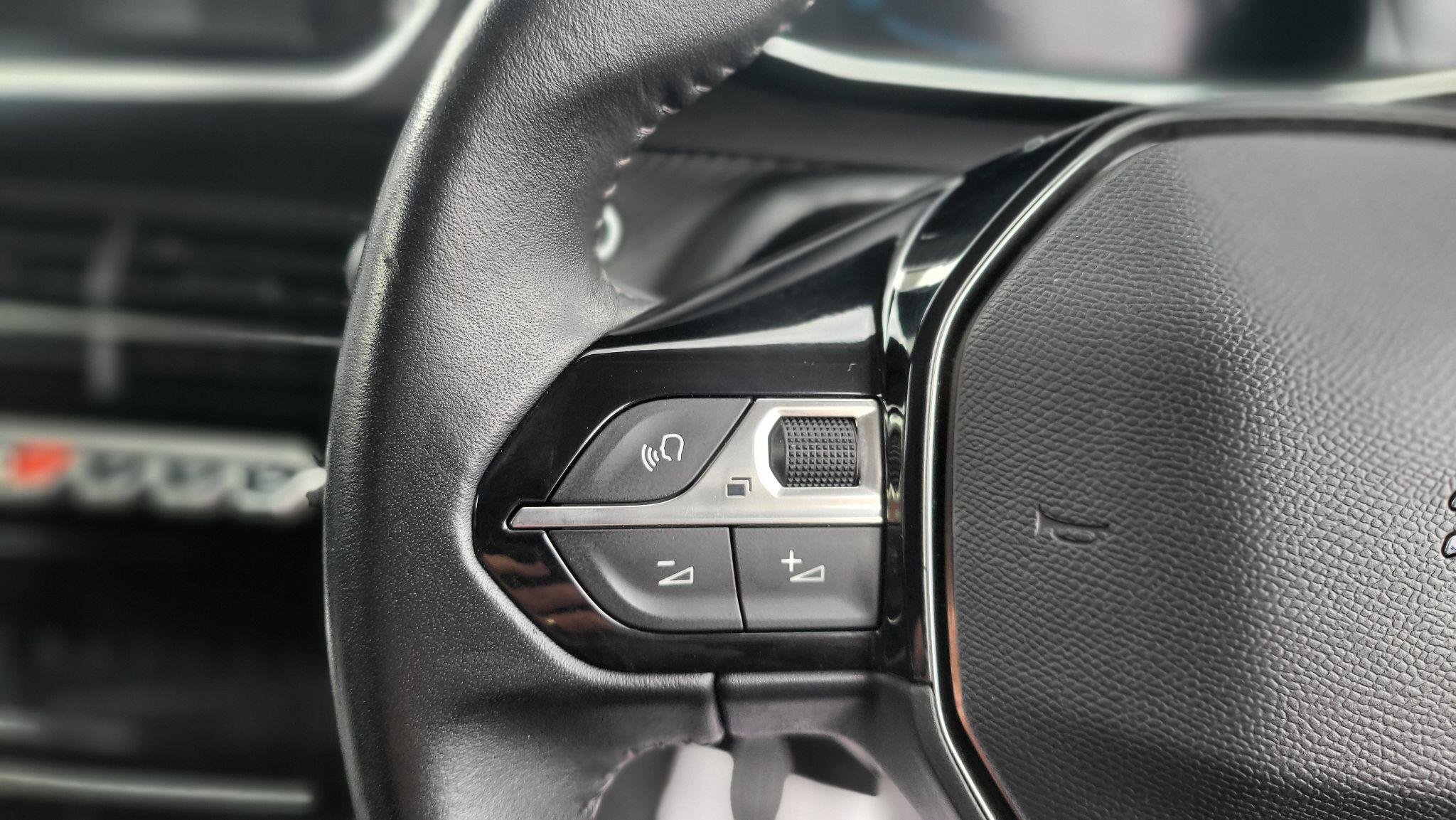 Peugeot 2008 view 22