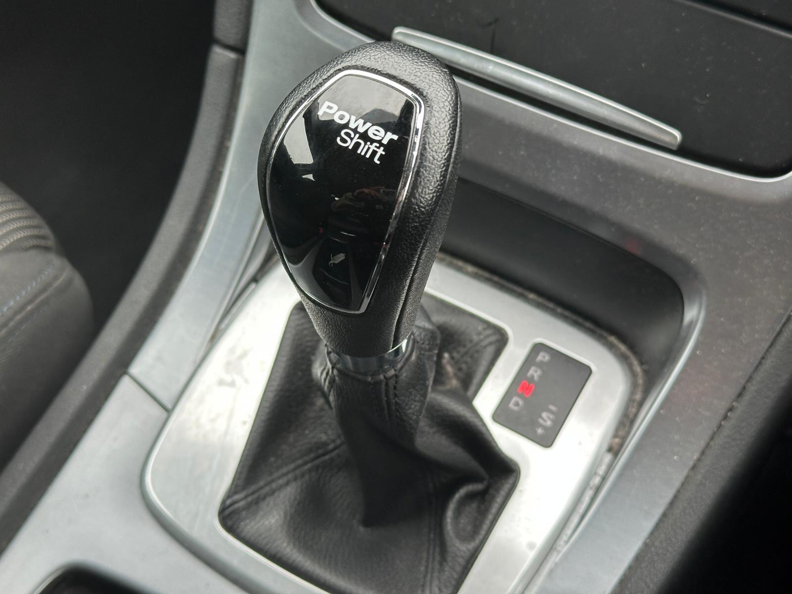 Ford Mondeo view 13