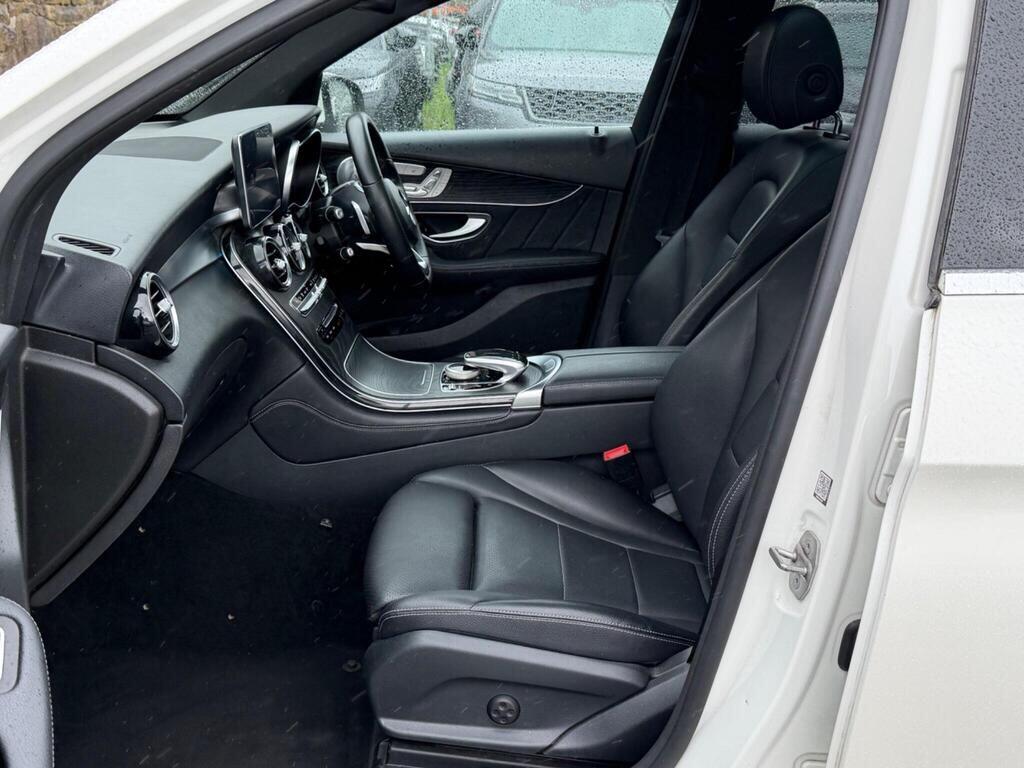 Mercedes-Benz GLC view 17