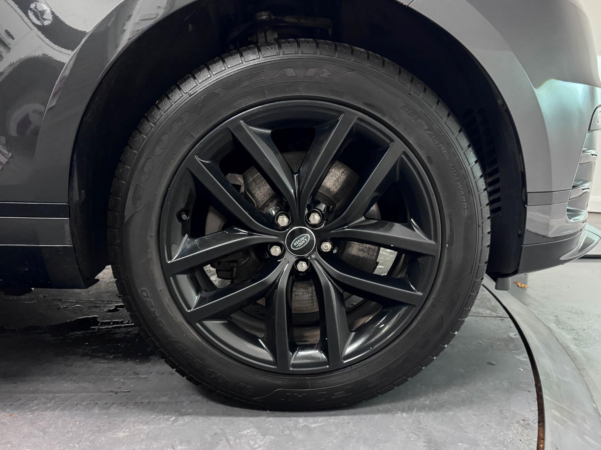 Land Rover Range Rover Velar view 55