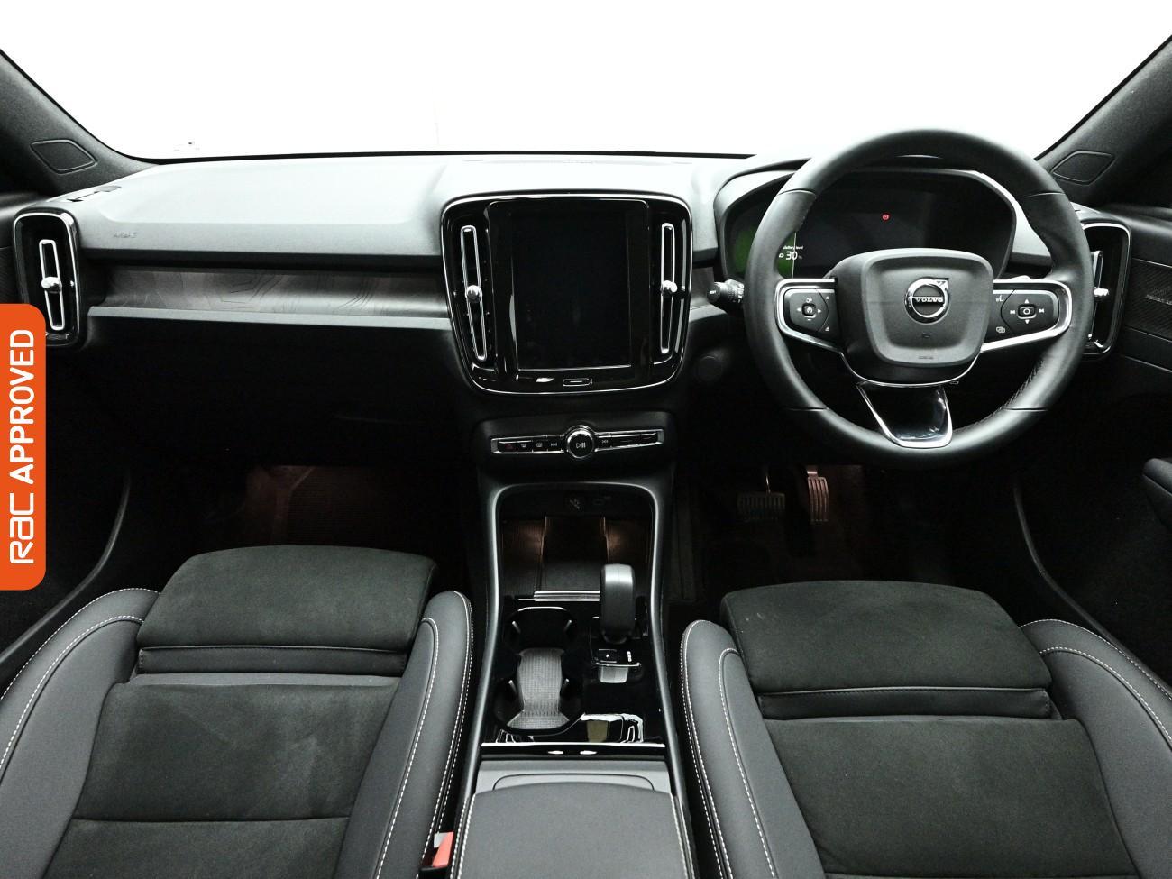 Volvo C40 view 2