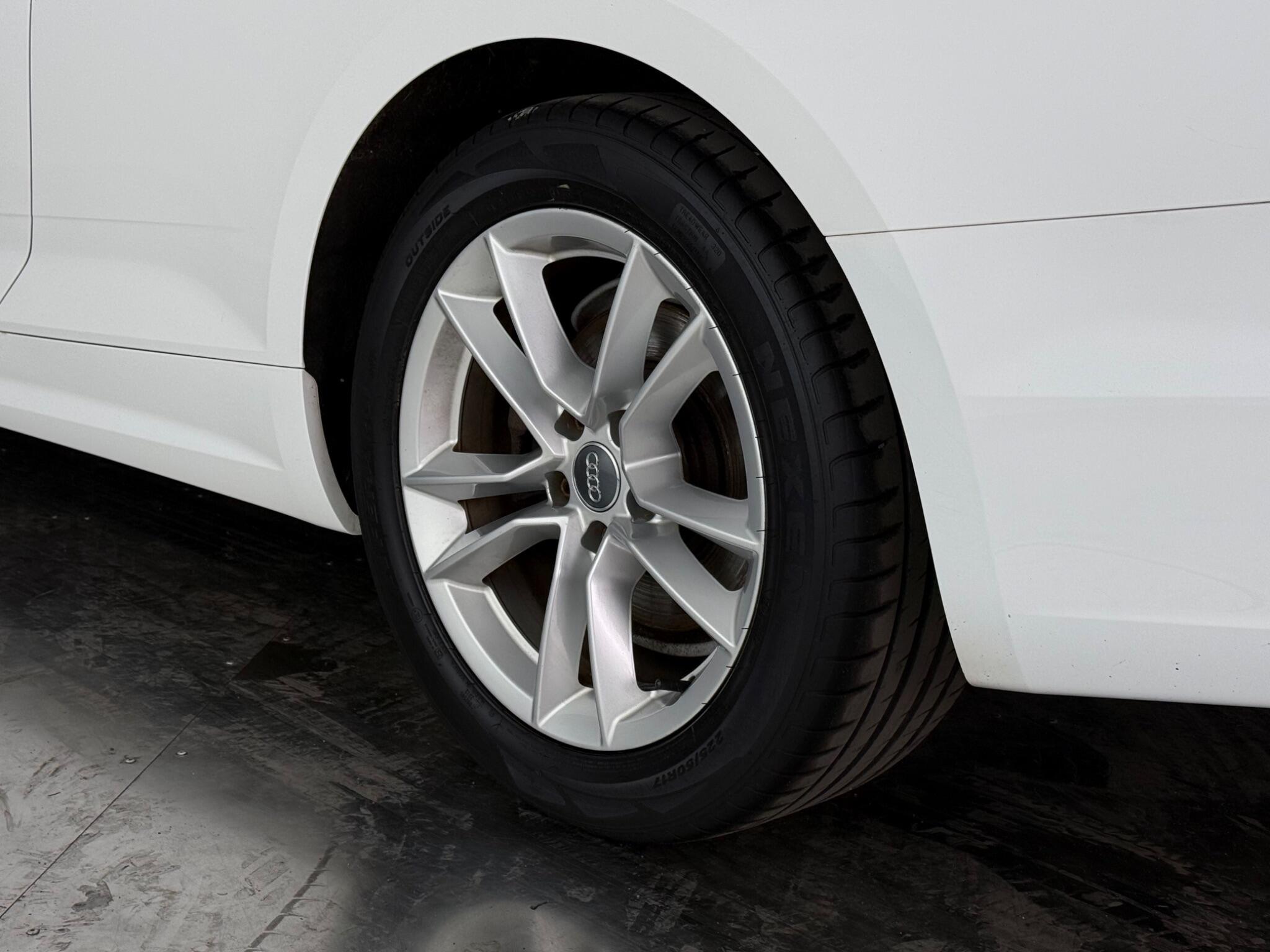Audi A5 view 9