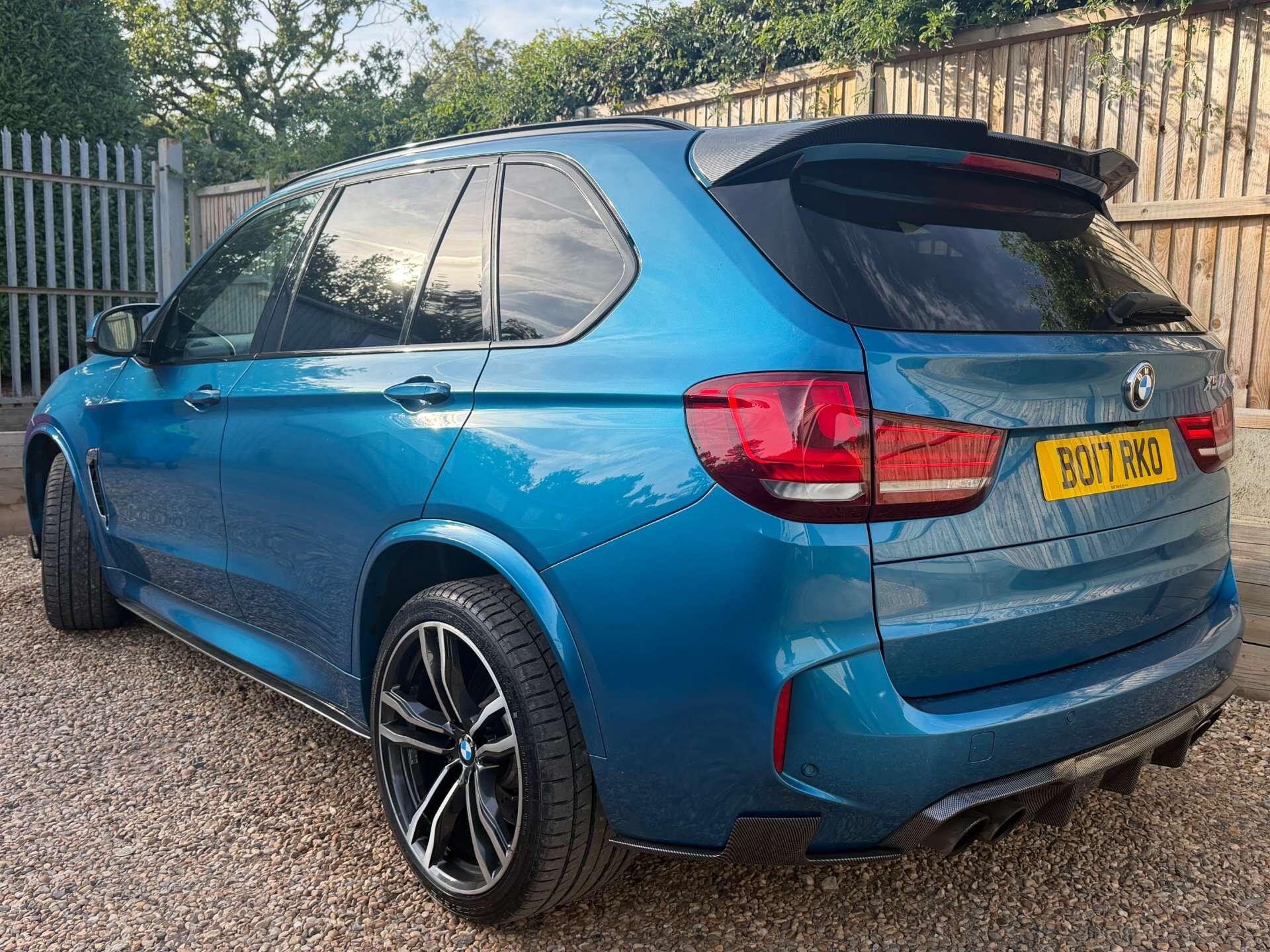 BMW X5 M view 7