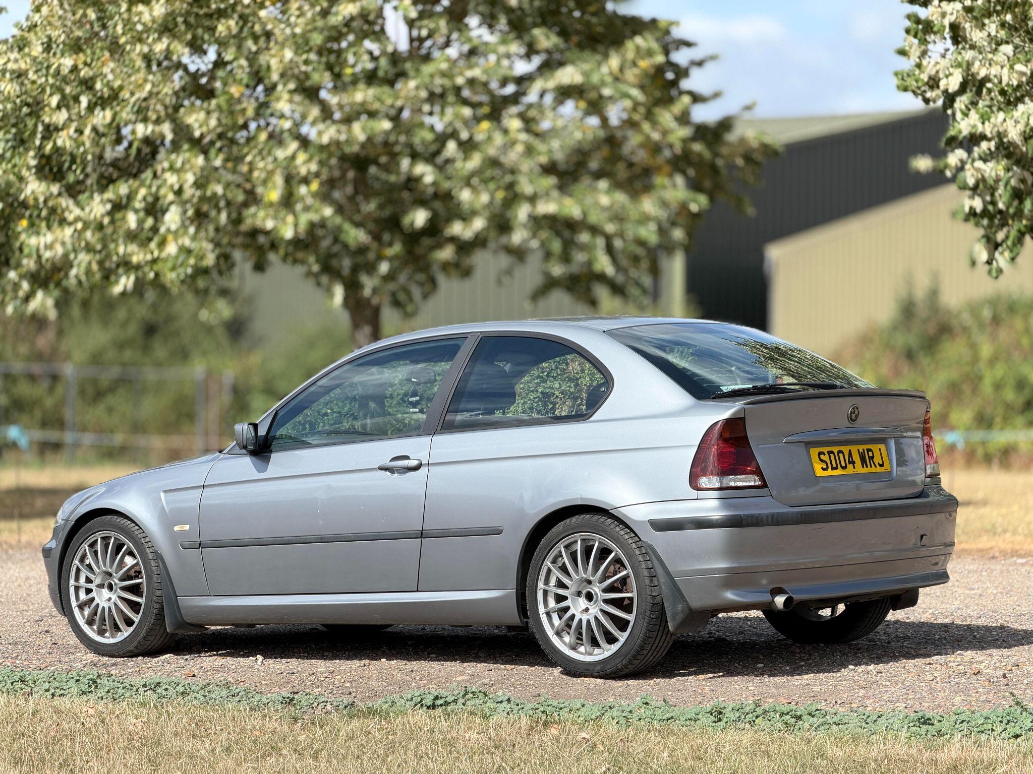 BMW 3 Series view 10