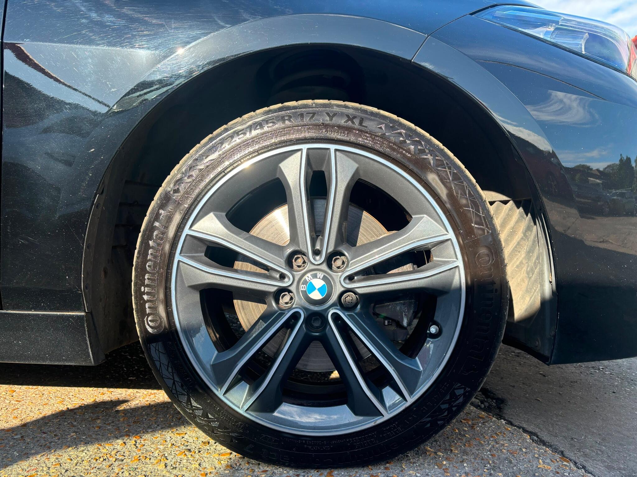 BMW 2 Series view 30