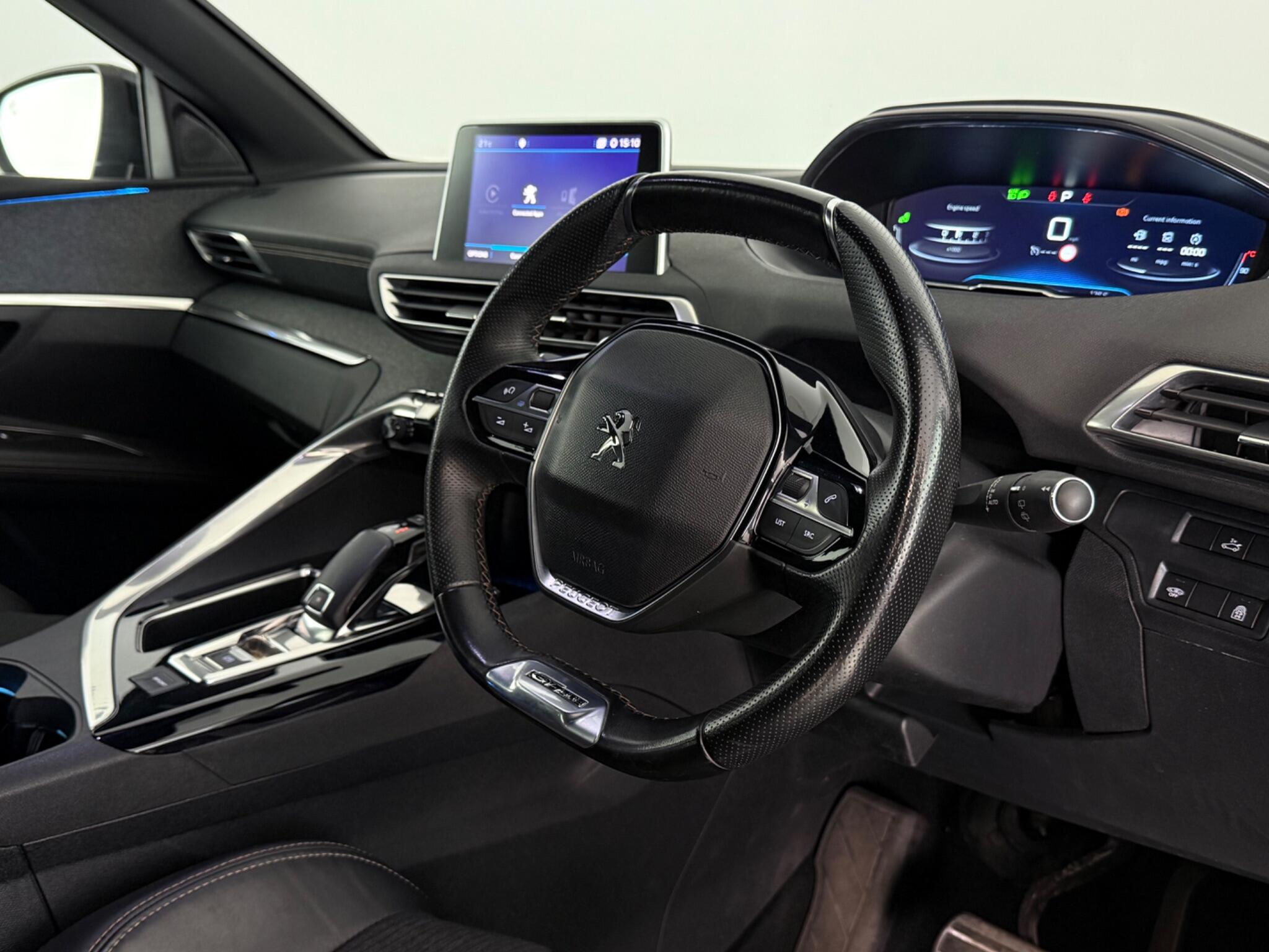 Peugeot 3008 view 3