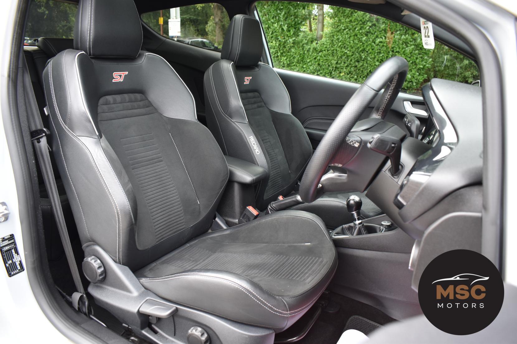 Ford Fiesta view 34