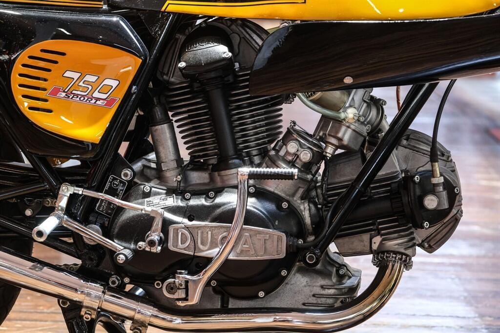 Ducati 750 view 6