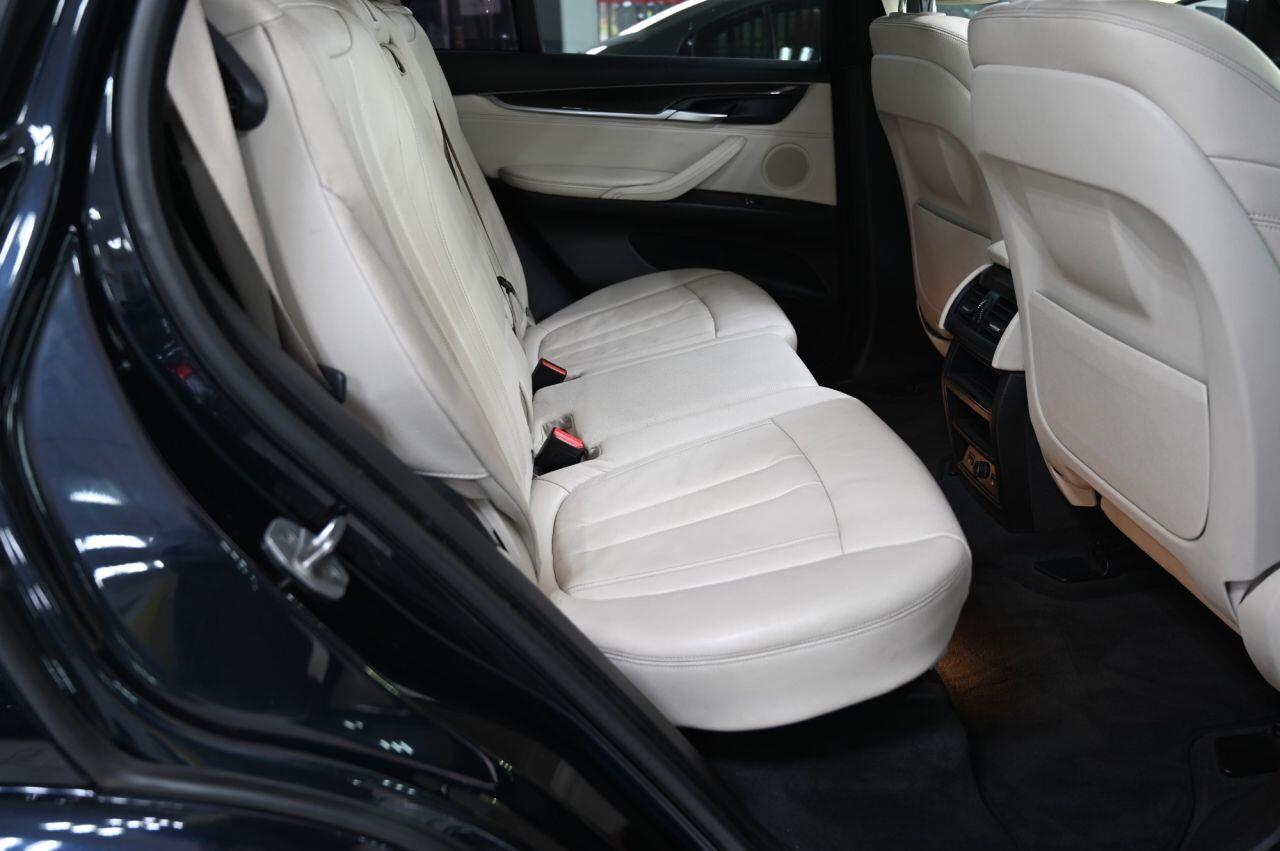 BMW X5 view 18