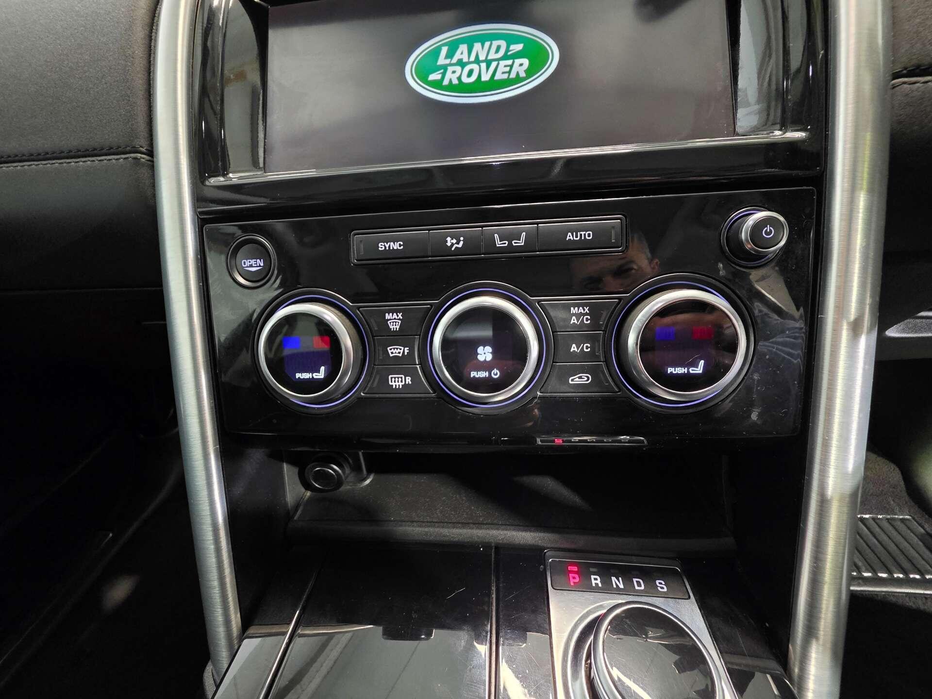 Land Rover Discovery view 41