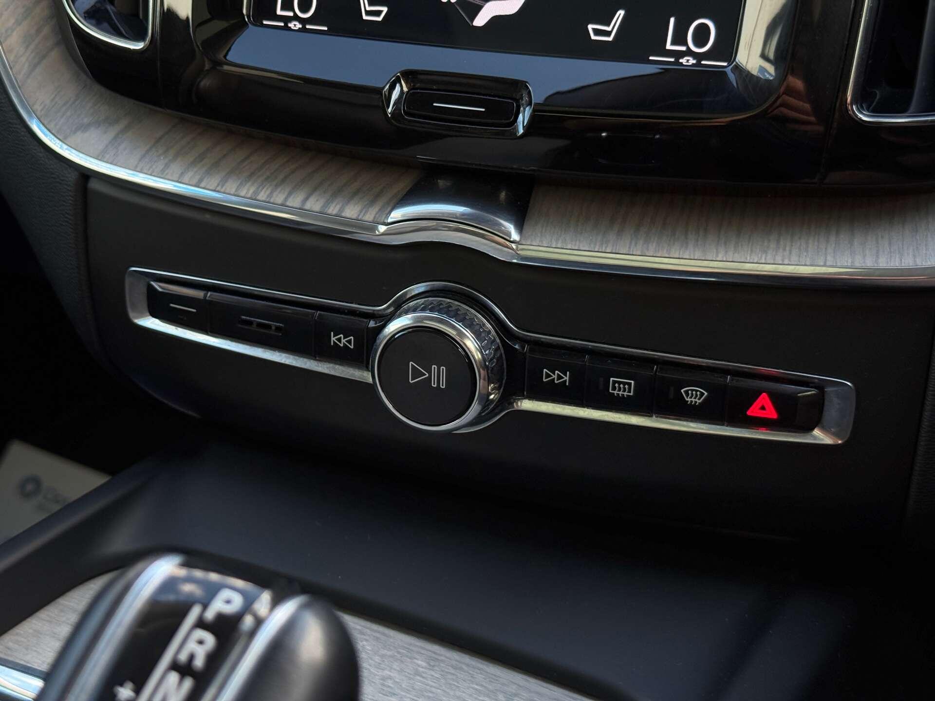 Volvo XC60 view 34