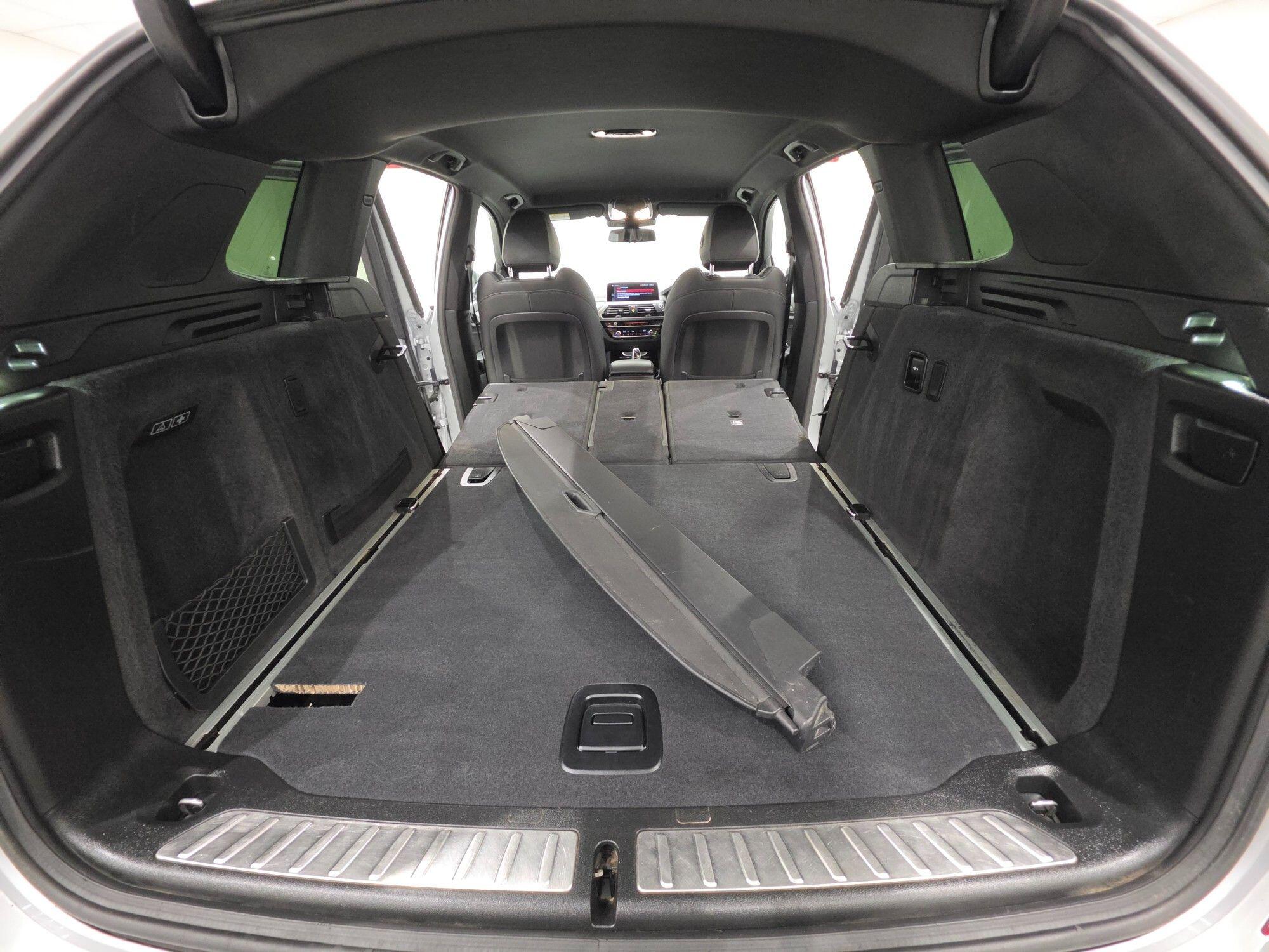 BMW X3 view 49