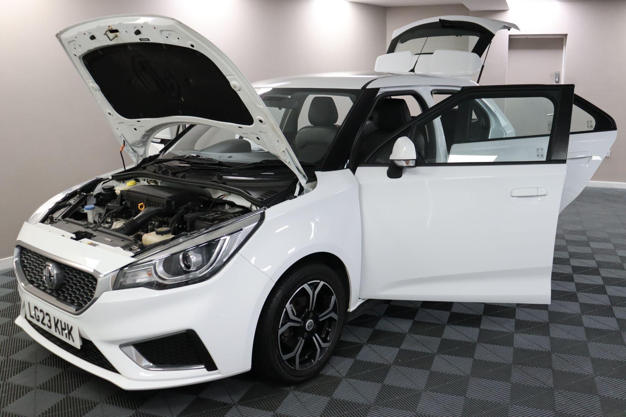MG MG3 view 16