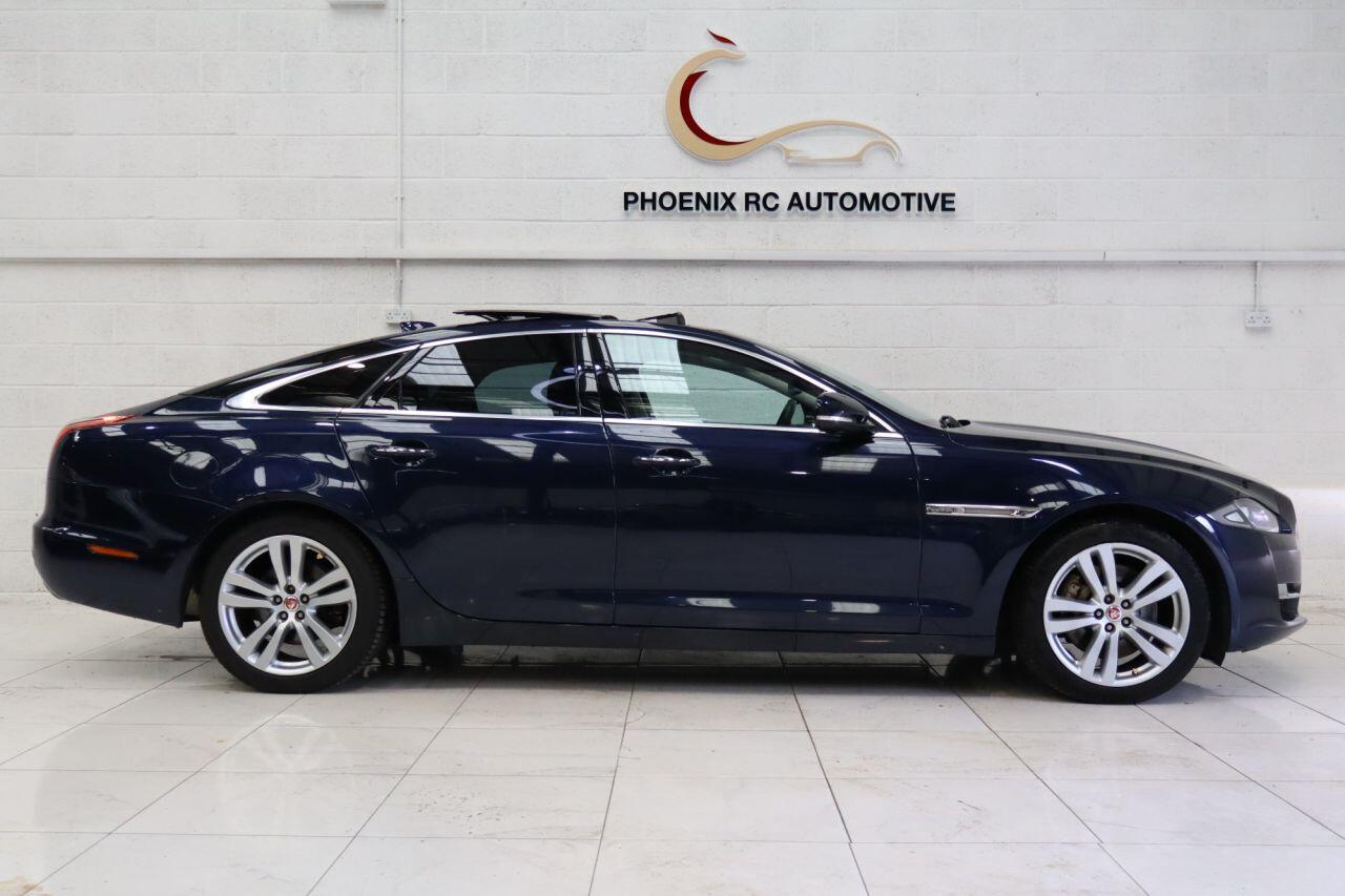 Jaguar XJ view 2